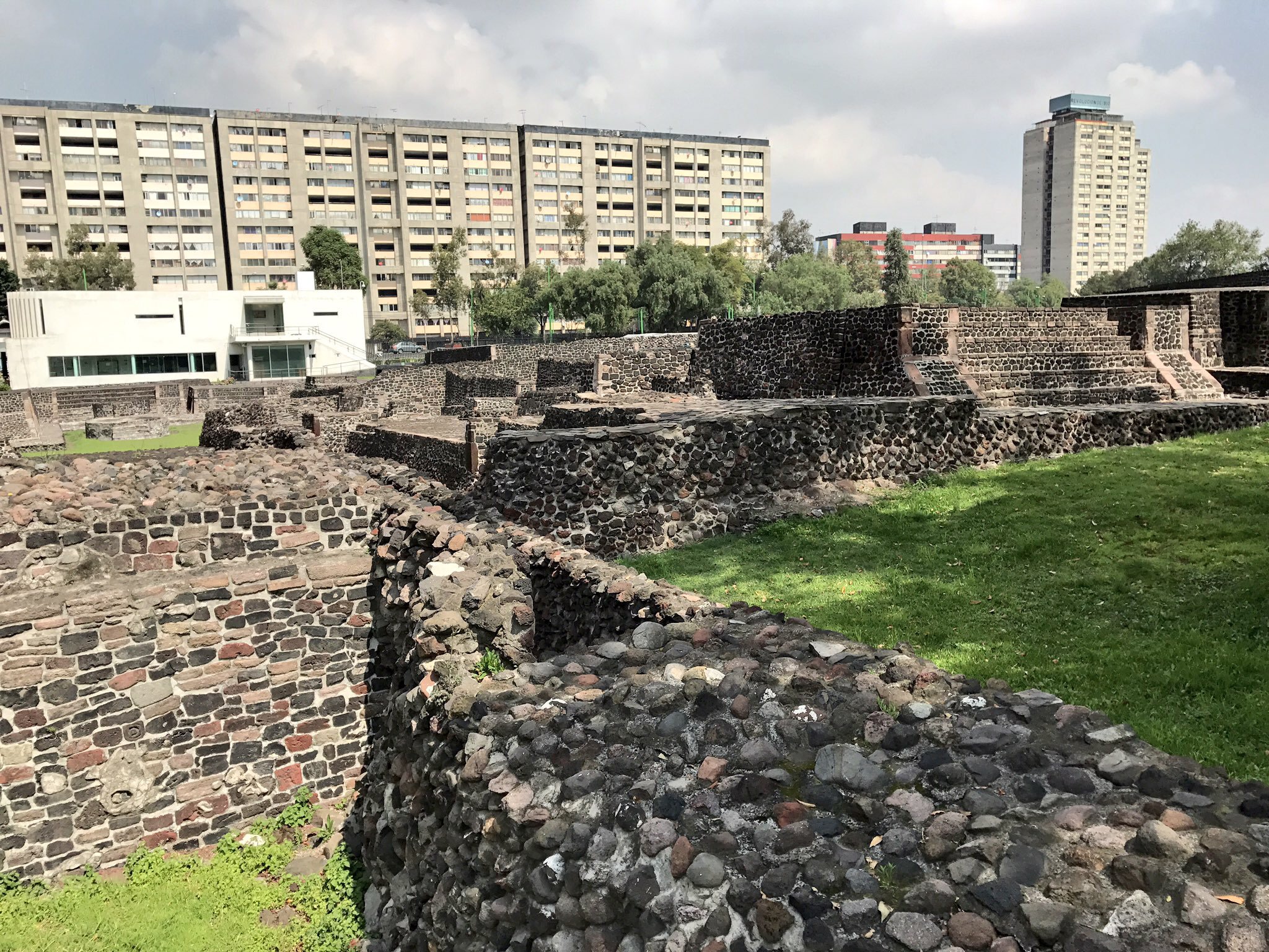 Zona Arquelogica de tlatelolco (Foto: Twitter@TurismoCDMX)