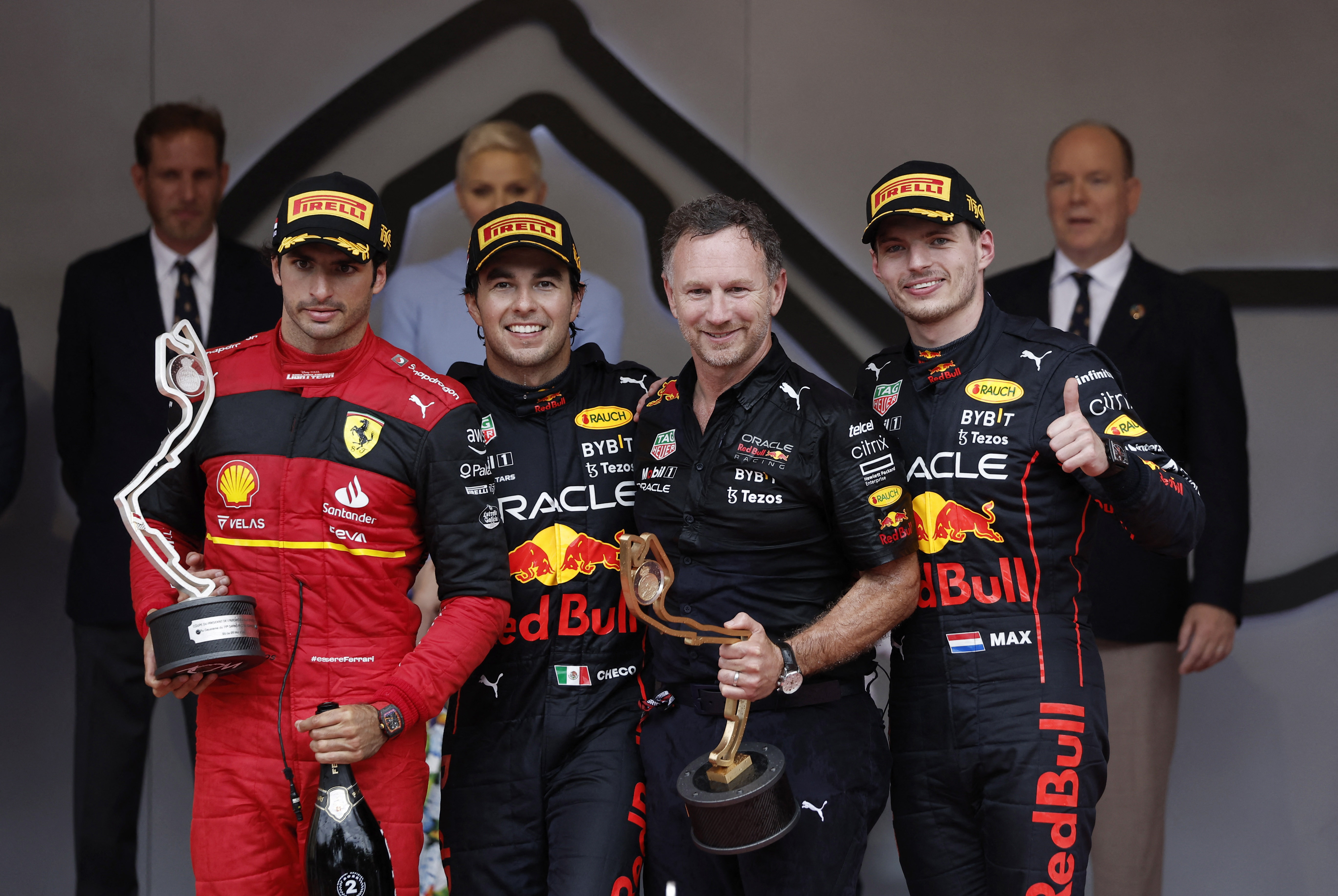 En Red Bull, Checo y Verstappen podrían competir por el campeonato de pilotos (Foto: REUTERS/Benoit Tessier)