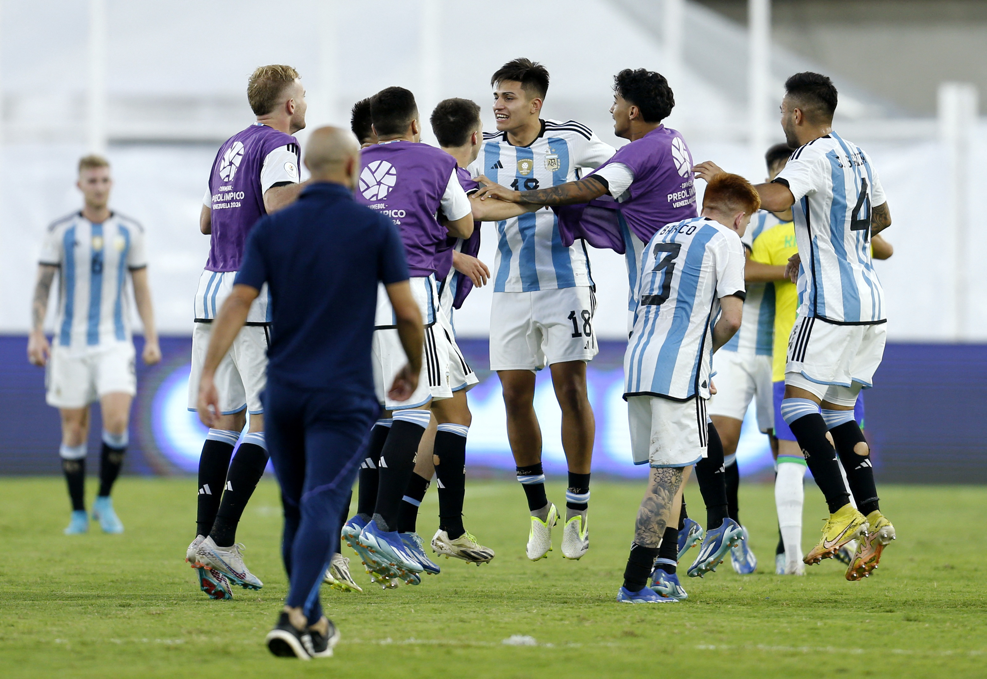 Un futbolista que integr&oacute; la prelista de Scaloni para el Mundial est&aacute; cerca de firmar con un club grande de Europa