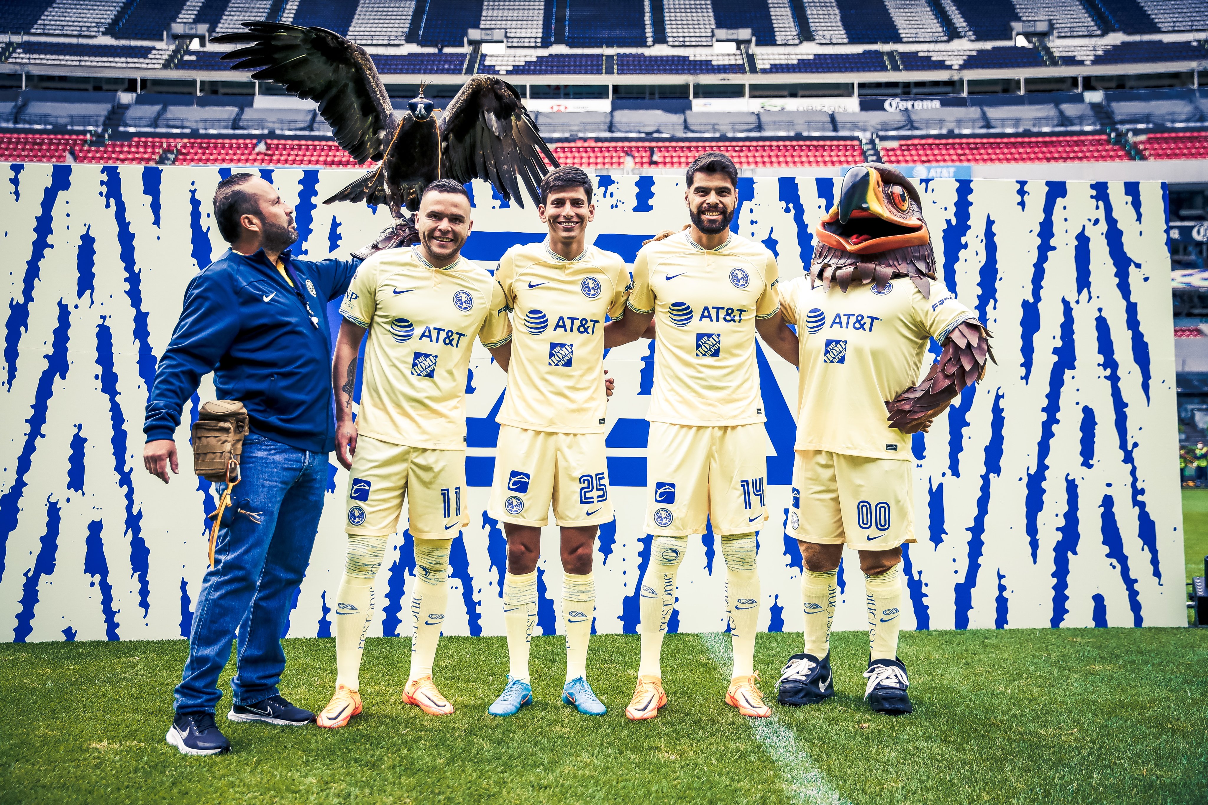 Presentación de refuerzos del Club América para el Apertura 2022: Jonathan Rodríguez, Néstor Araújo y Jurgen Damm (Foto: Club América)