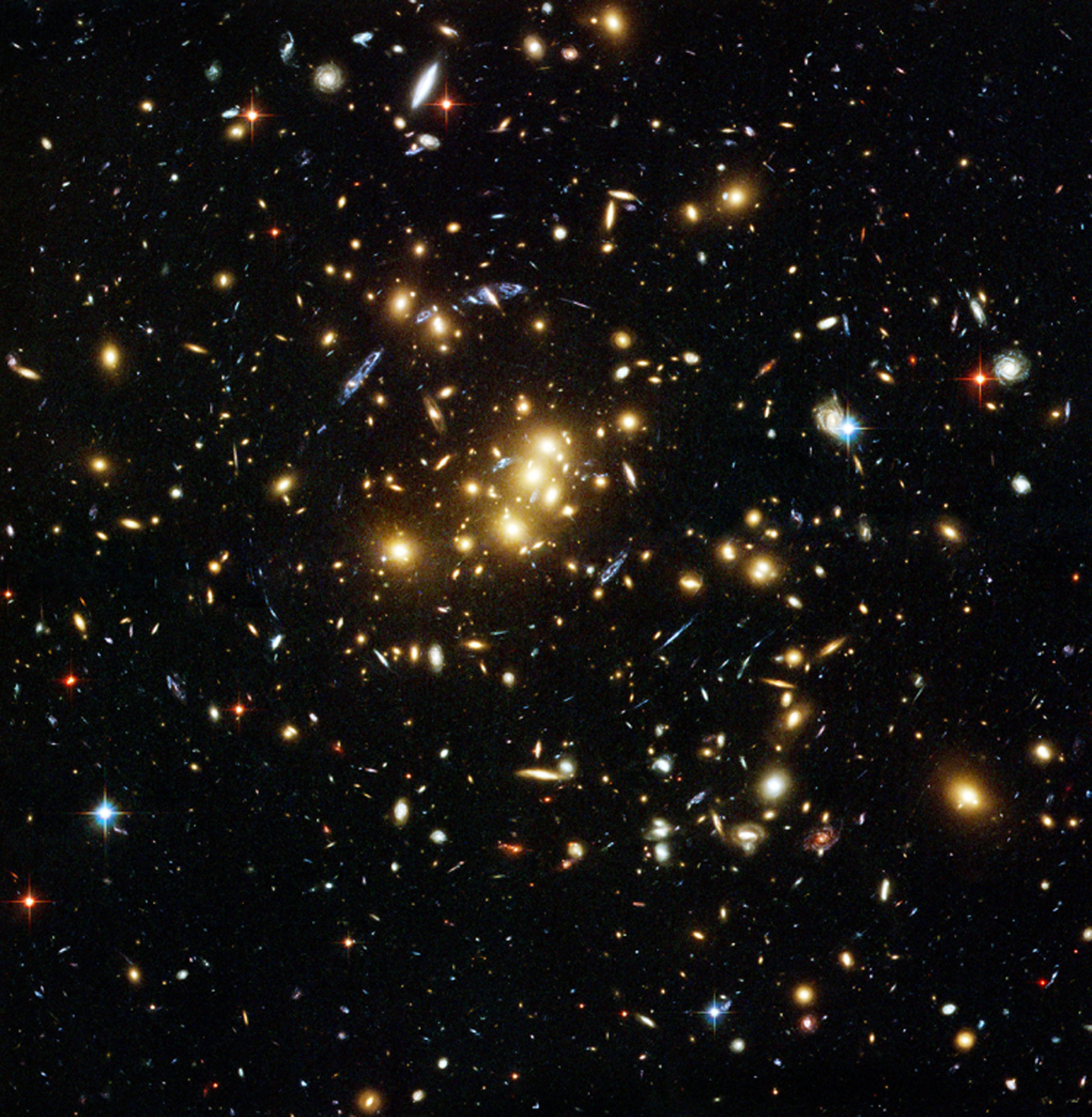 Uno de los aspectos más significativos de los hallazgos del equipo es la posibilidad de que la materia oscura sea menos grumosa en el universo primitivo de lo que sugieren muchos modelos actuales