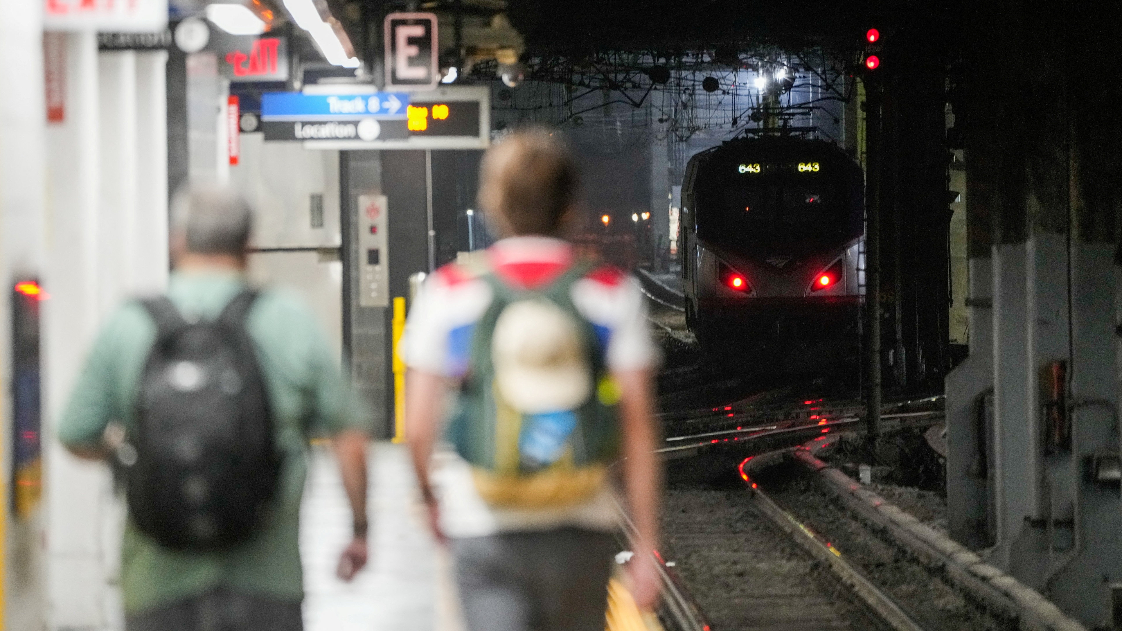Huelga histórica de los trenes LIRR: las negociaciones no logran reactivar el servicio - Infobae