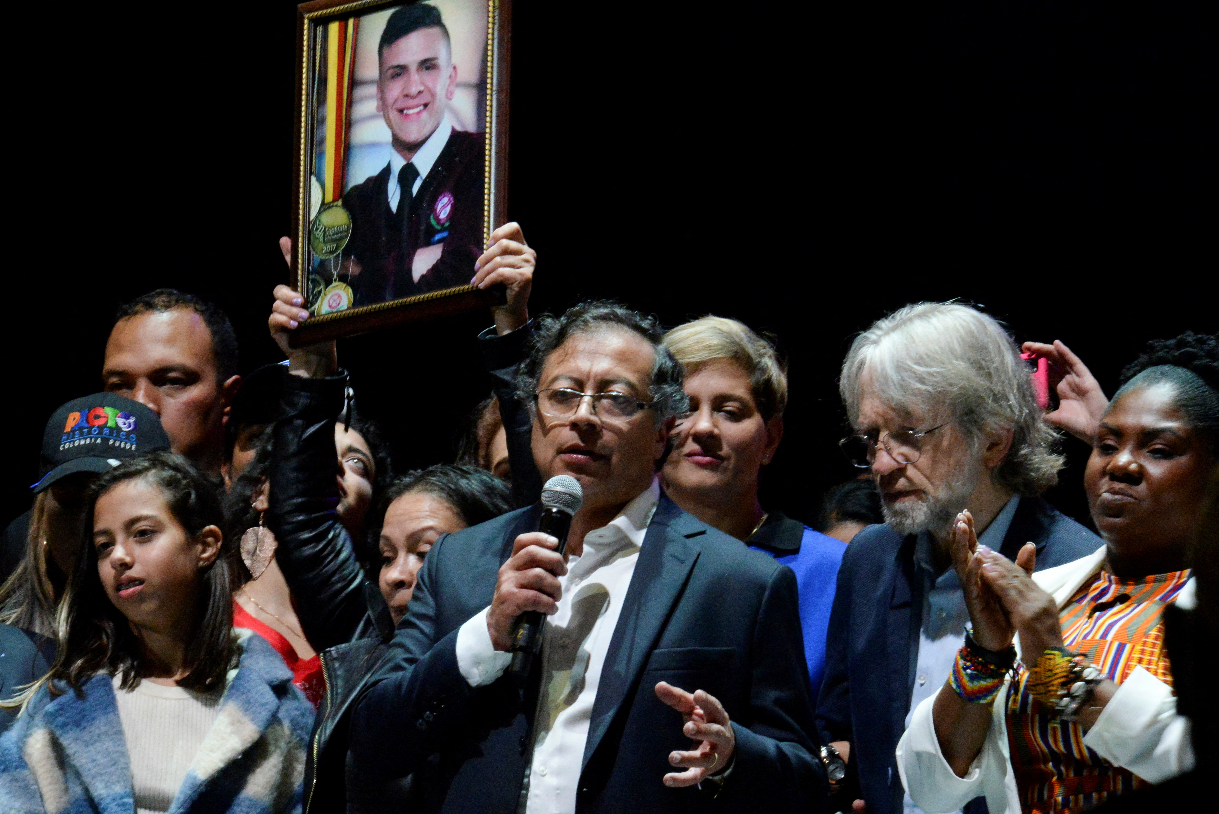 ‘Una vida, muchas vidas’, la autobiografía del nuevo presidente de Colombia, Gustavo Petro