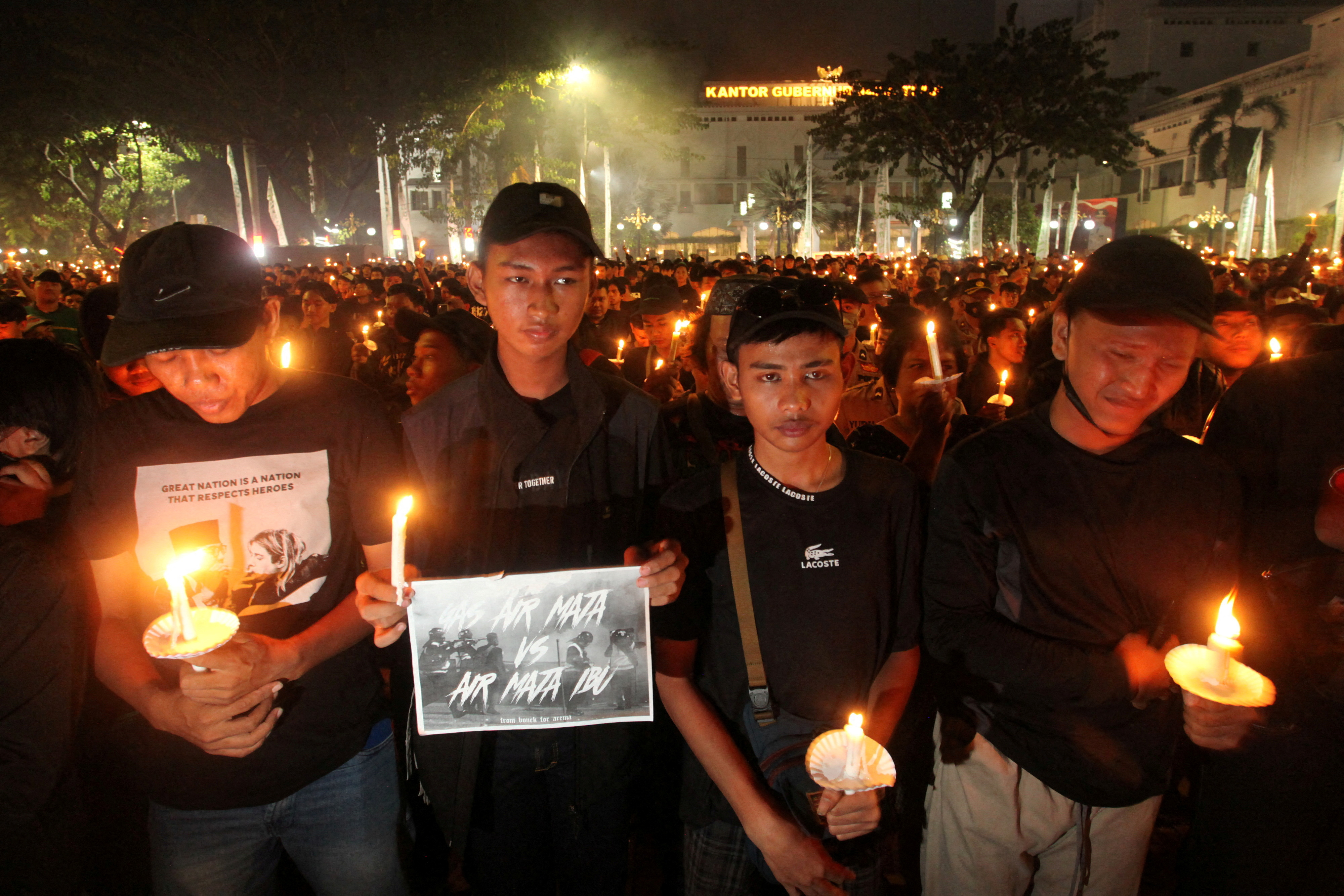 La Liga de Indonesia suspendió la activididad después de la tragedia (Reuters)