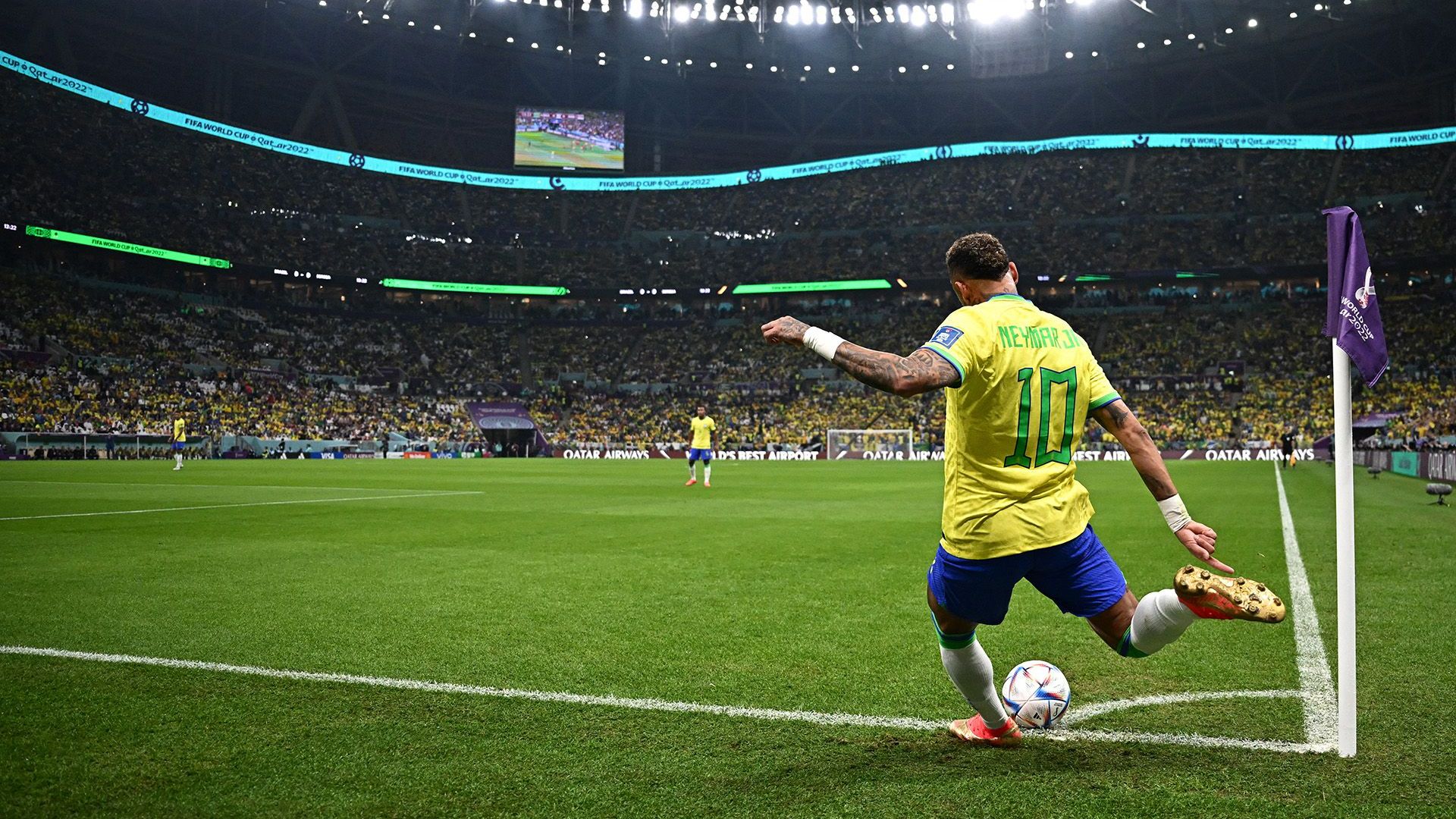 Neymar casi marca desde un tiro de esquina en el Brasil vs Serbia  (Anne-Christine POUJOULAT / AFP)