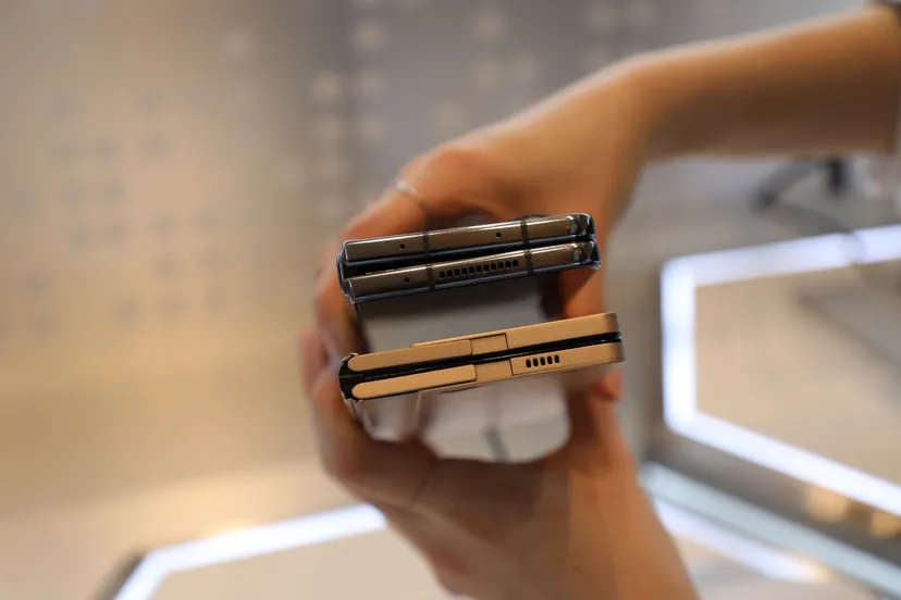 Se mostró un nuevo diseño plegable que gira 360 grados.  (Foto: Samsung).