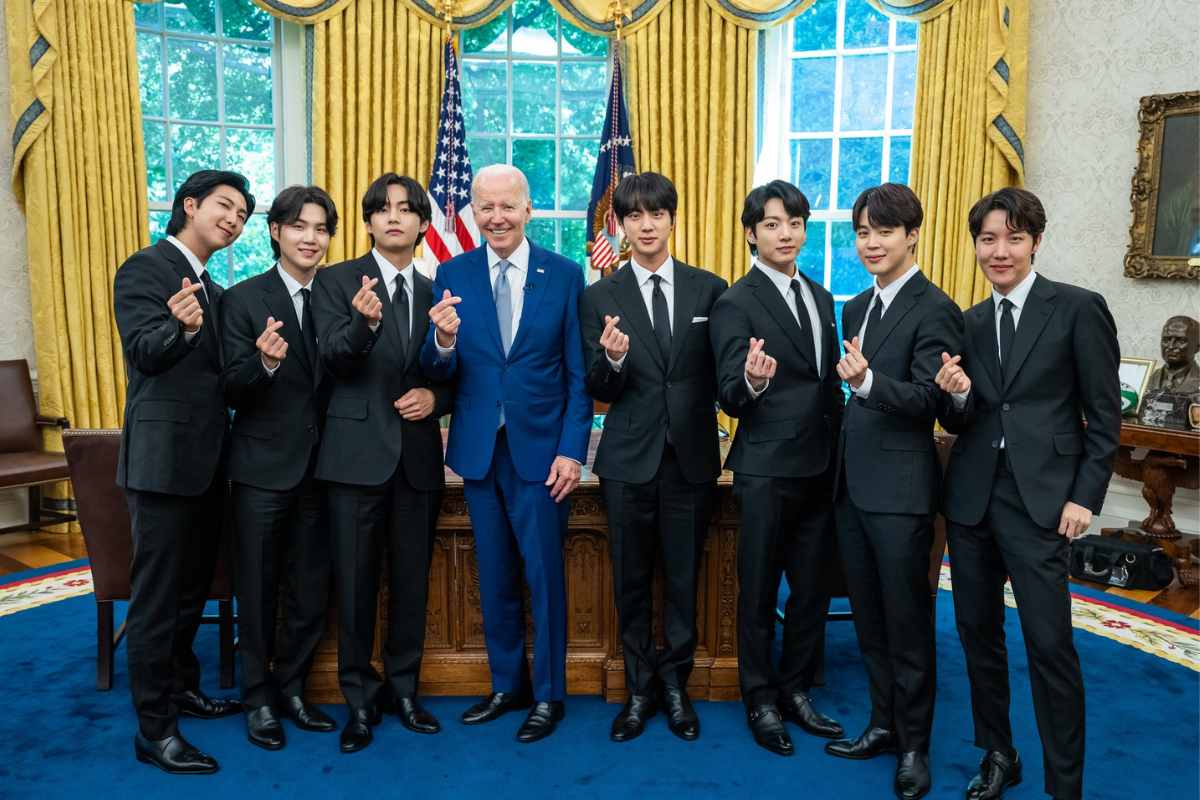  BTS y Joe Biden en la Casa Blanca (Foto: Archivo)