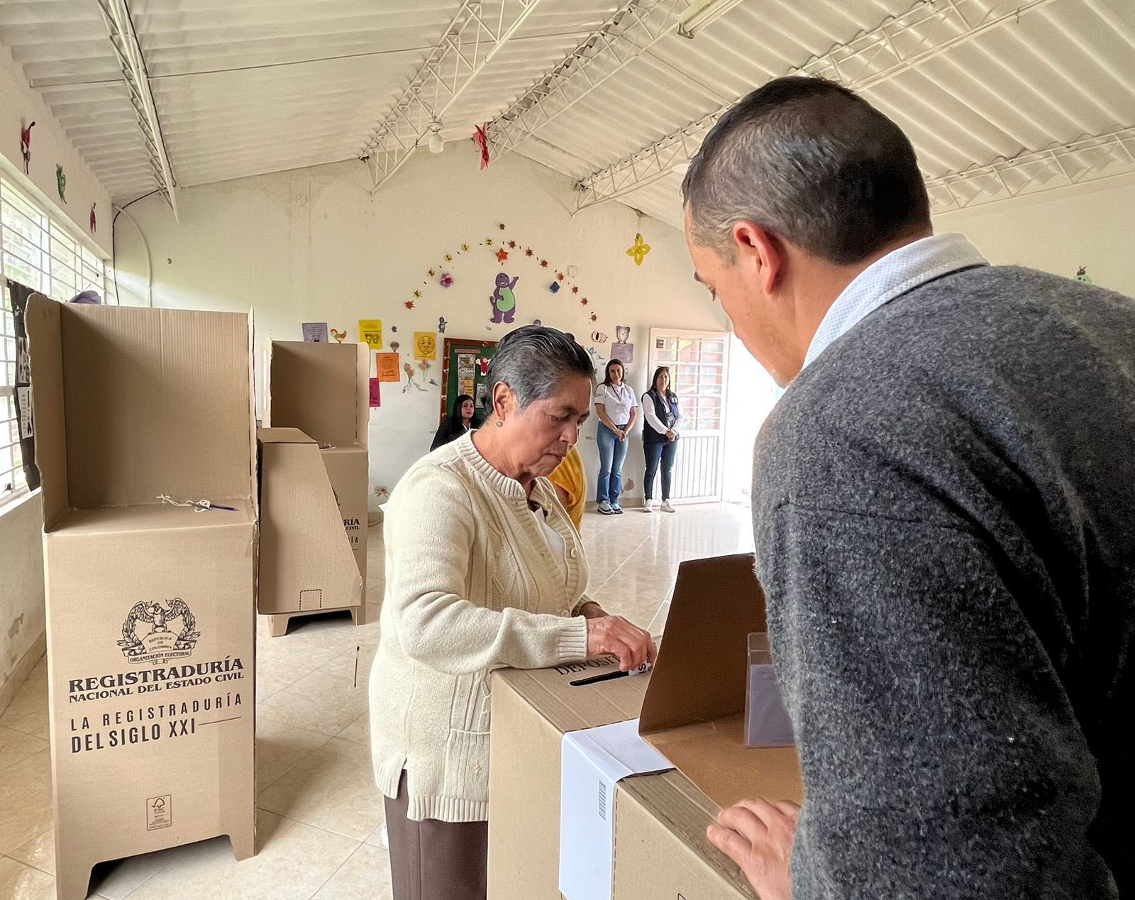 Con puestos de votación vacíos se adelantaron consultas interpartidistas en Bogotá y municipios de Cundinamarca y Boyacá