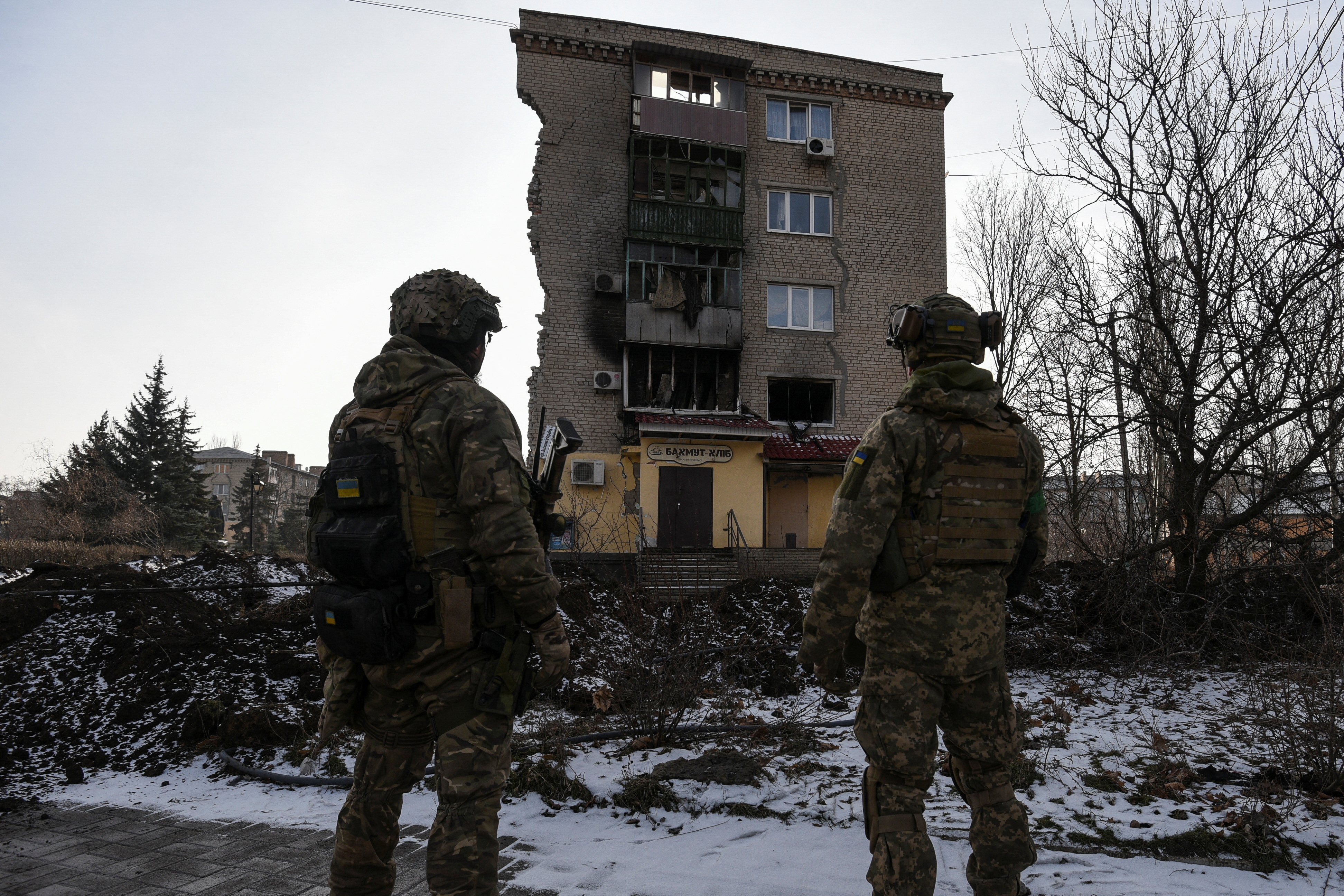 Под бахмутом сегодня. Сырский генерал ВСУ. Боевые действия.