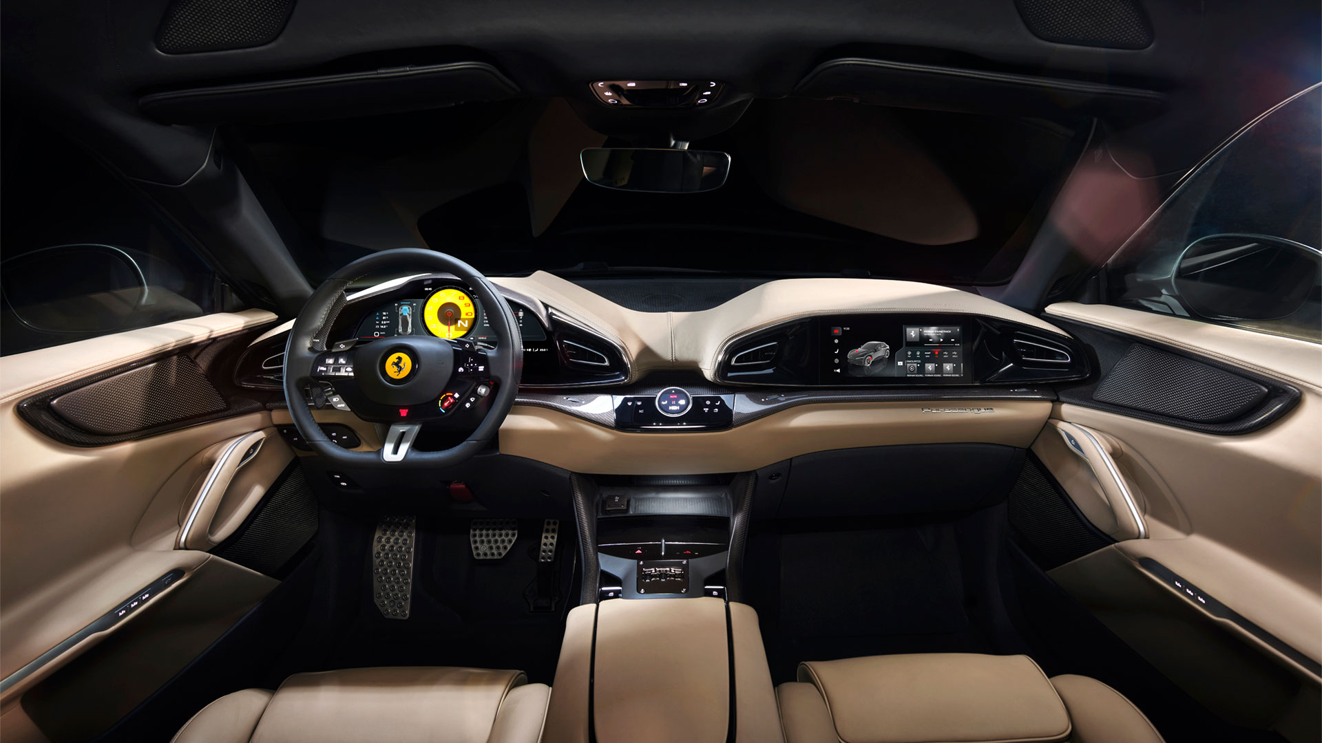 "Un auto pensado más allá del conductor", dice Ferrari, y se puede apreciar claramente en el tablero con una sección exclusiva para el acompañante