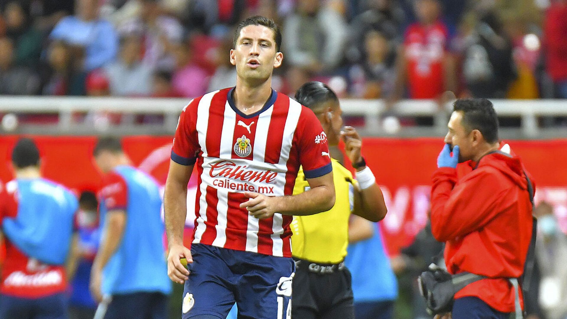 Santiago Ormeño fue pifiado al ser cambiado en goleada de Tigres ante Chivas por Liga MX