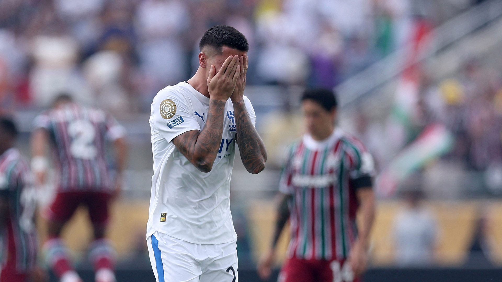 El conmovedor llanto de Joao Cancelo y Rúben Neves durante el minuto de  silencio por Diogo Jota en Fluminense-Al Hilal por el Mundial de Clubes -  Infobae
