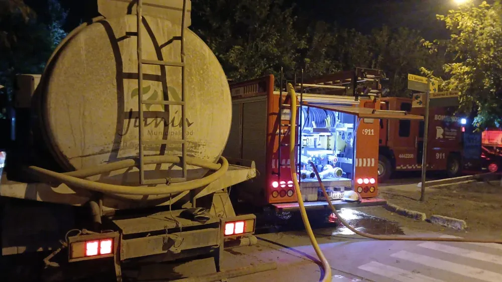 Dos personas fueron halladas sin vida por inhalaci&oacute;n de mon&oacute;xido de carbono tras un incendio en Mendoza