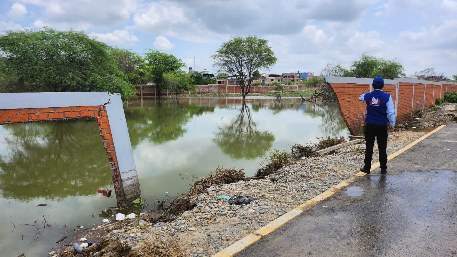 Las lluvias de fuerte intensidad vienen afectando seriamente a miles de personas del norte del país. (Defensoría del Pueblo)