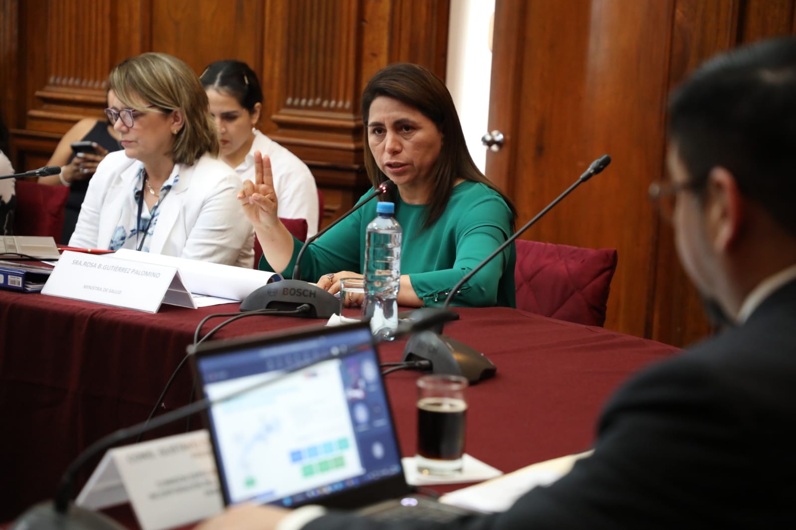 Rosa Gutiérrez: presentan moción de interpelación y citan a ministra por crítica gestión ante azote del dengue