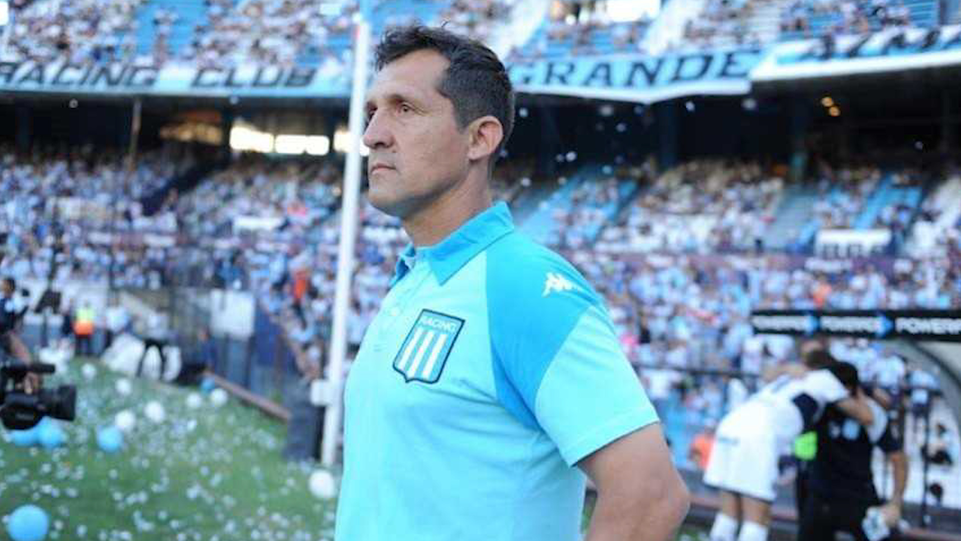 El Lagarto, durante un interinato como entrenador de Racing
