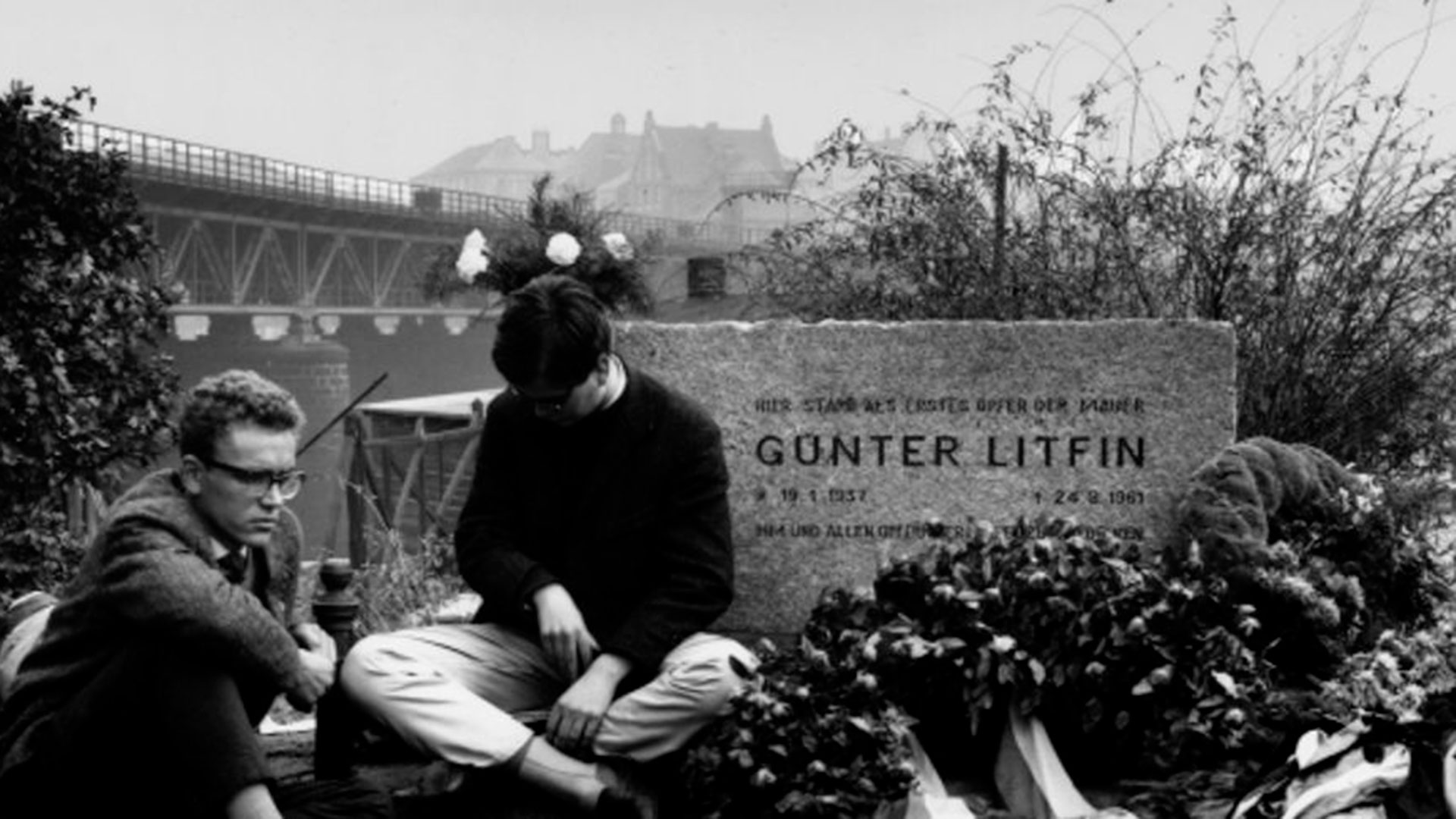 El recuerdo a la primera víctima del muro, Gunter Liftin