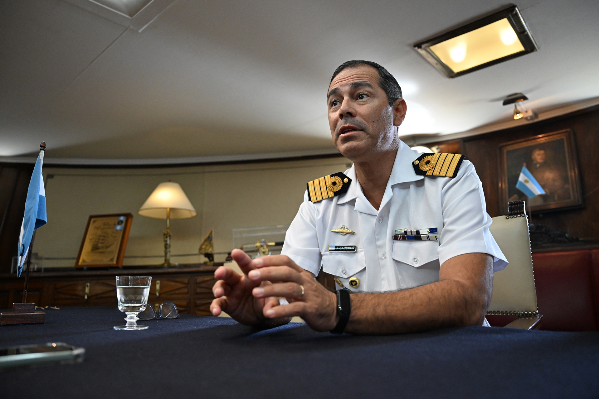 Jorge C&aacute;ceres, capit&aacute;n de la Fragata Libertad: "El que crea que lo que hacemos es un viaje de egresados, se equivoca"