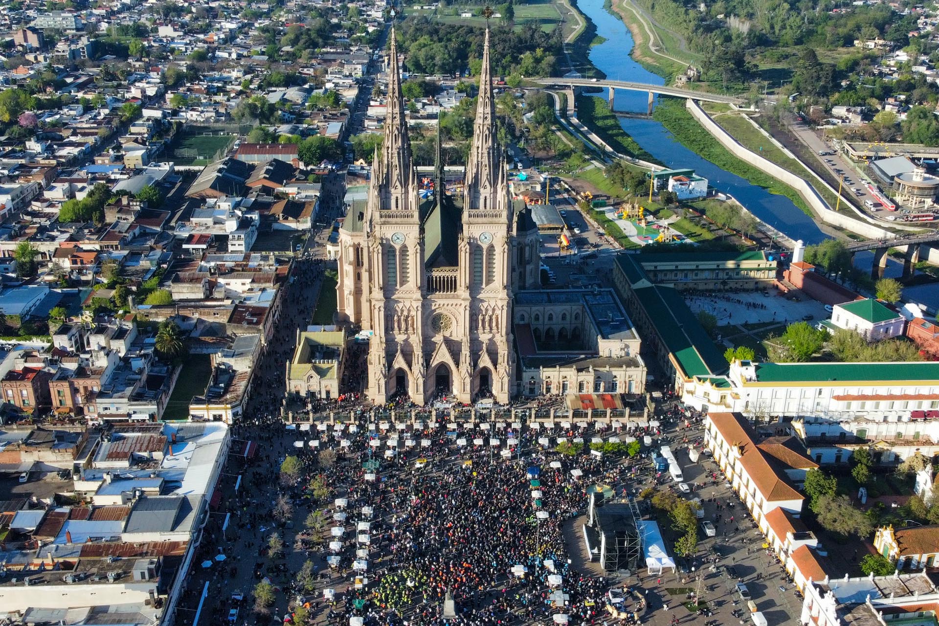 El papa León XIV en la Argentina: Luján espera multiplicar su población por 17 y cerrará los accesos casi un día antes de la misa