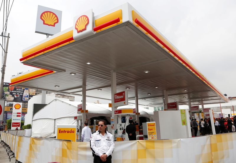 La pandemia ha afectado los precios de la gasolina (Foto: REUTERS/Ginnette Riquelme)