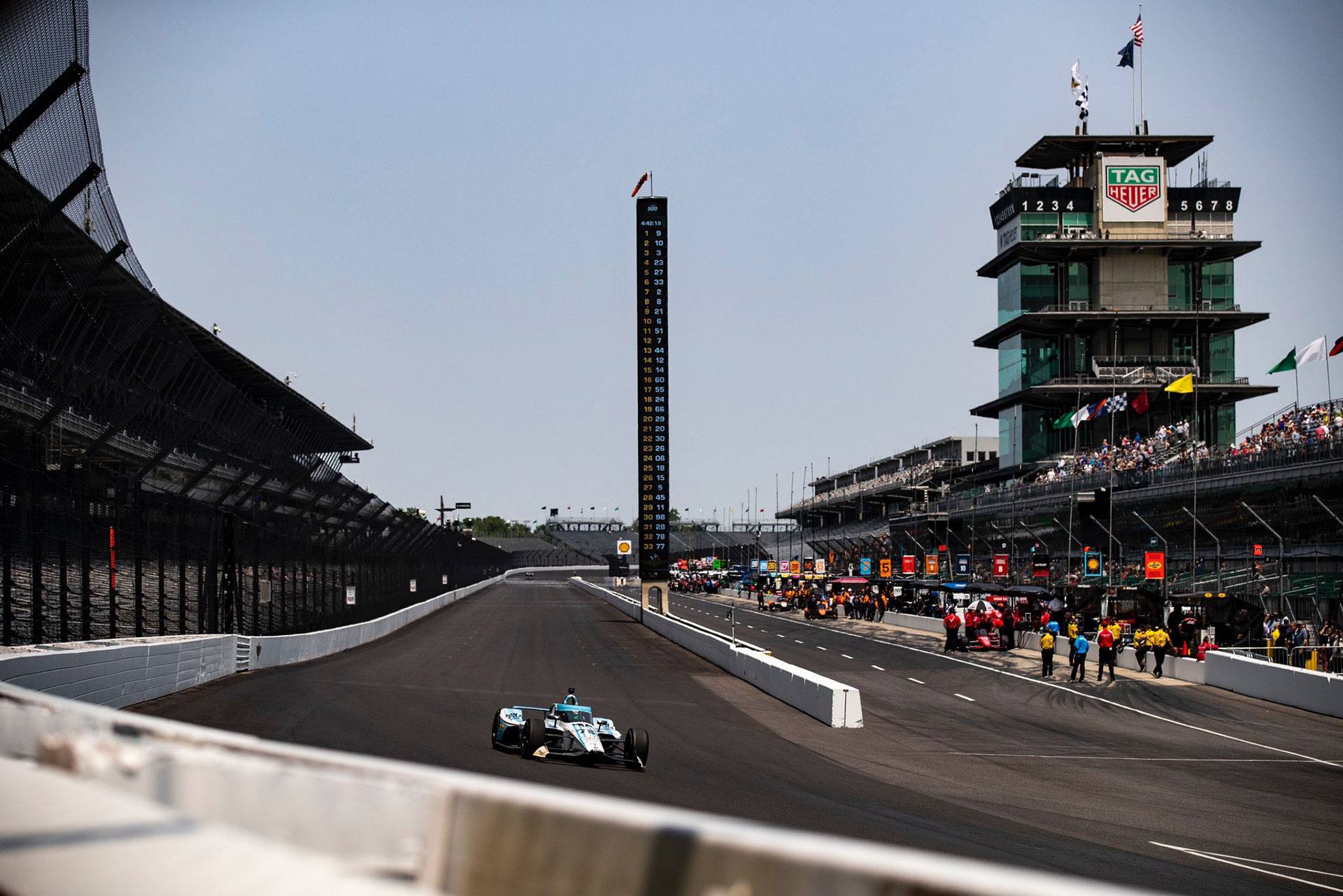 Canapino encarando la primera curva (Juncos Hollinger Racing)