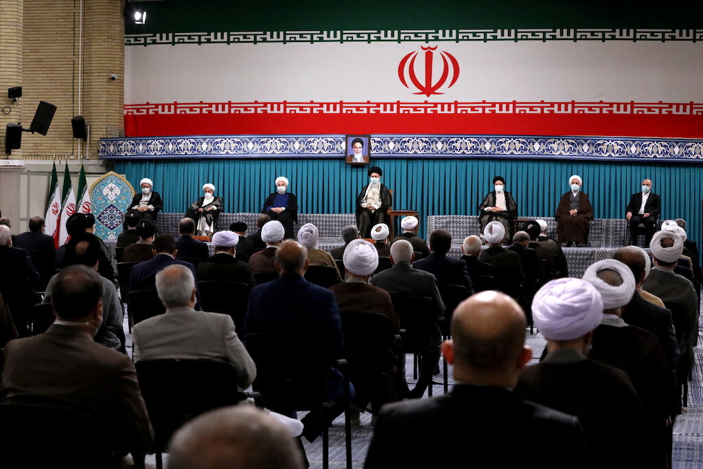 El líder supremo iraní Ali Khamenei preside un acto en Teherán (The Official Khamenei Website/Handout via REUTERS)