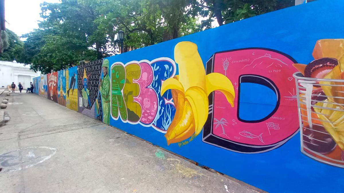 Polémica por gigantesco mural con un pene en pleno centro histórico de Cartagena