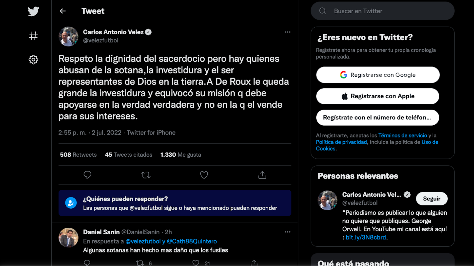 Carlos Antonio Vélez opinando sobre la intervención del cura Francisco de Roux en la Comisión de la Verdad / (Twitter: @velezfutbol)