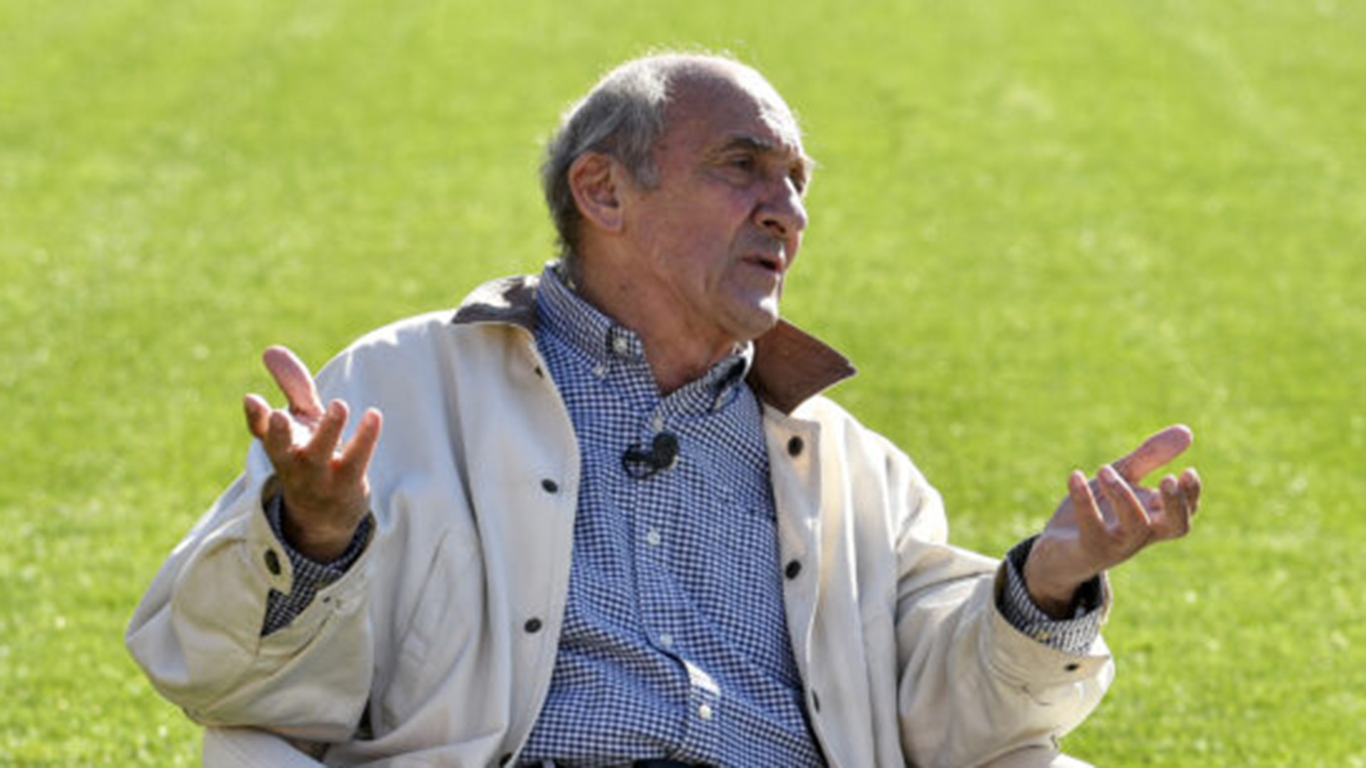 "Soy más de la idea de Bilardo, que es la más dura. La del Flaco Menotti cuando se descompone un poco el equipo, fuiste. Pero son los dos mejores", dice (https://www.estudiantesdelaplata.com)