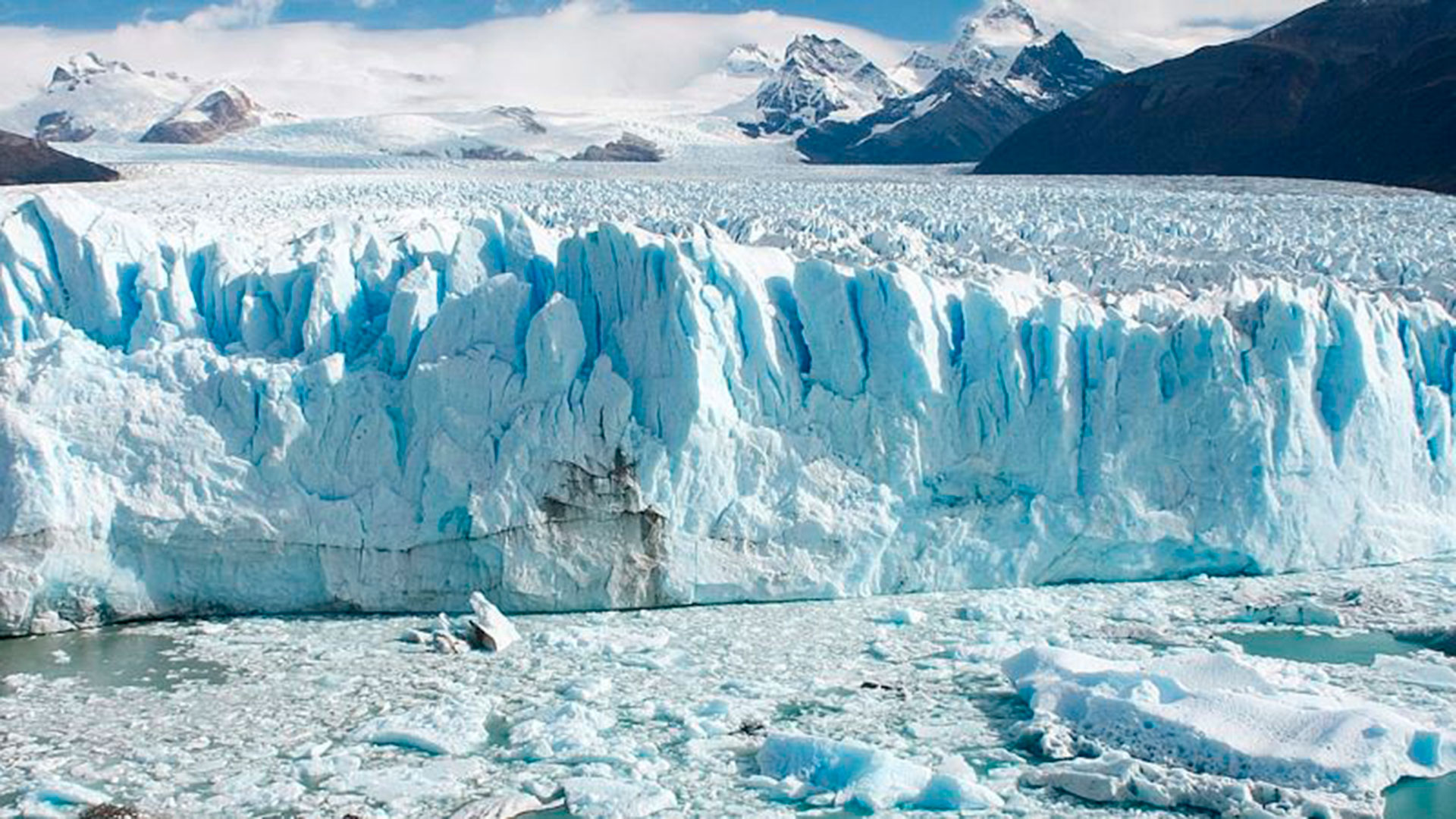 El glaciar Spegazzini en el Parque Nacional Los Glaciares, uno de los miles de glaciares de la zona. Foto: cortesía de Wikimedia.