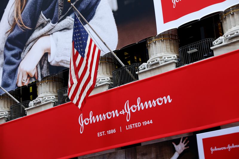 Johnson & Johnson pronosticó fuertes ganancias para 2023 gracias al impulso de sus medicamentos