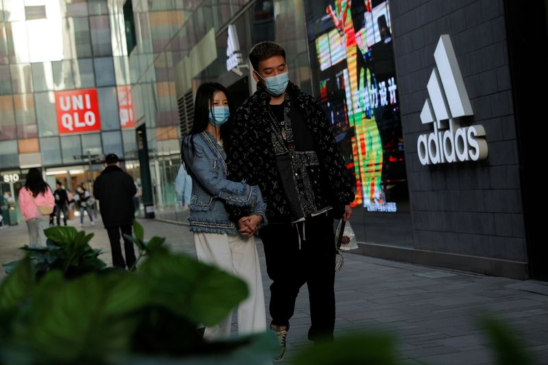 Adidas eleva sus pese al boicot en China - Infobae