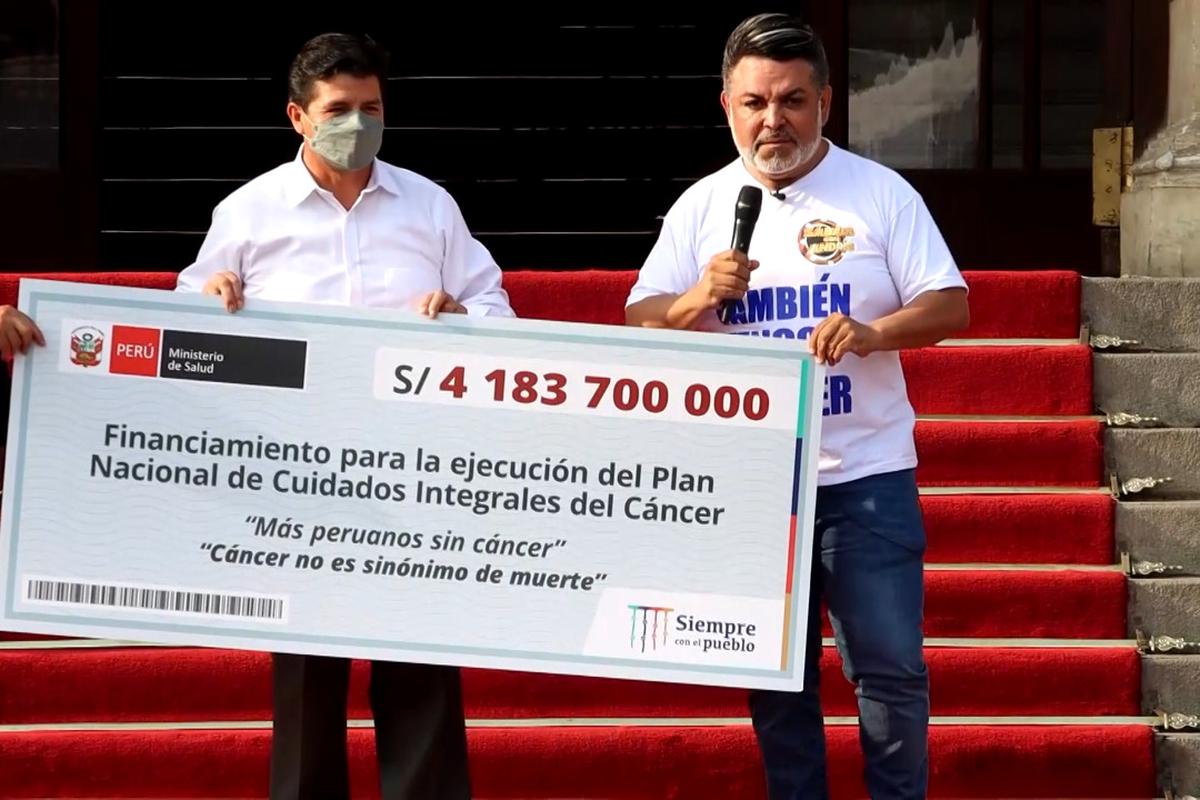 Cheque que ofreció Pedro Castillo a niños con cáncer es parte de un presupuesto a largo plazo, asegura ministro de Salud