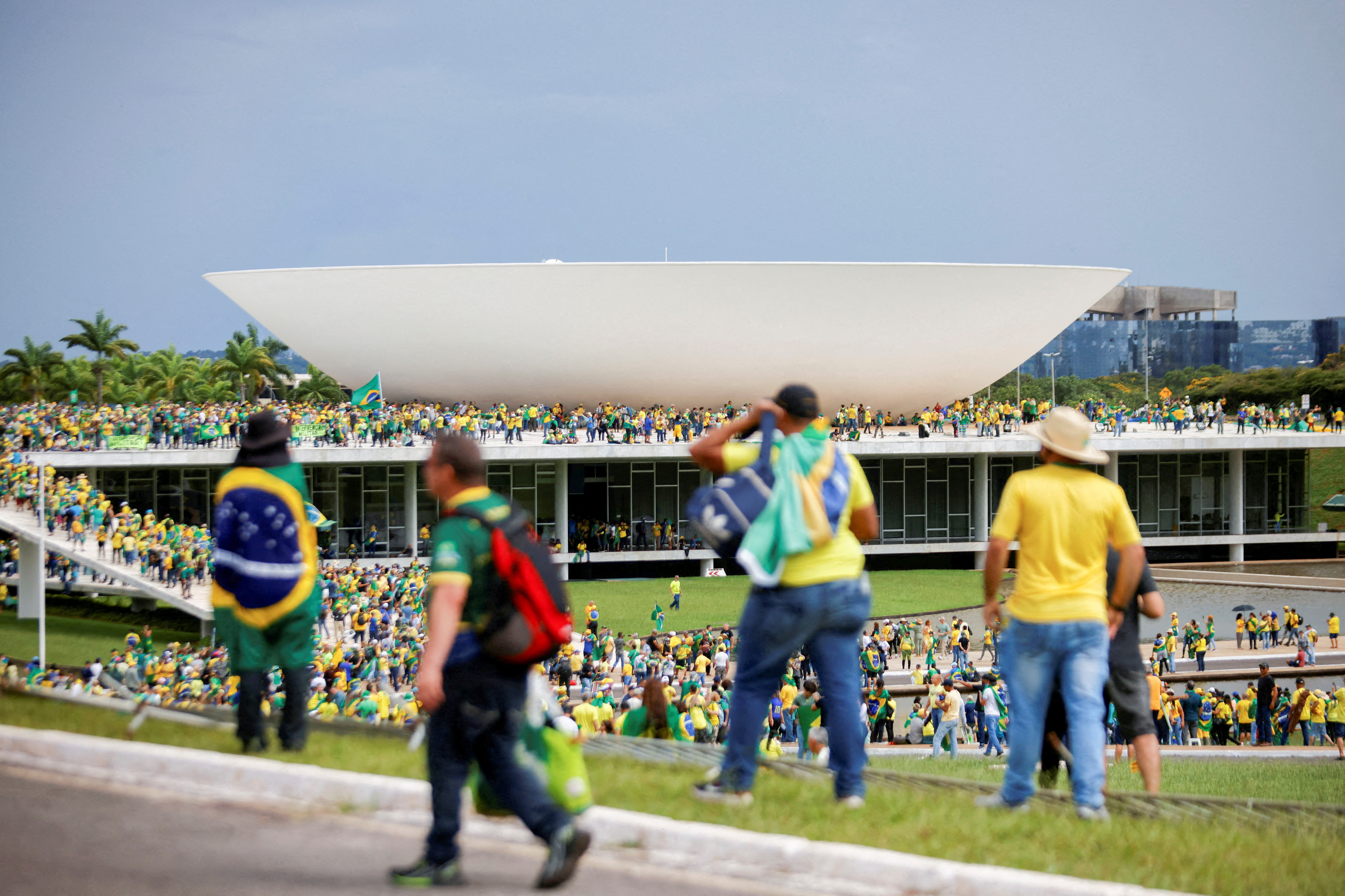 Simpatizantes de Bolsonaro en el ataque de enero (Reuters)