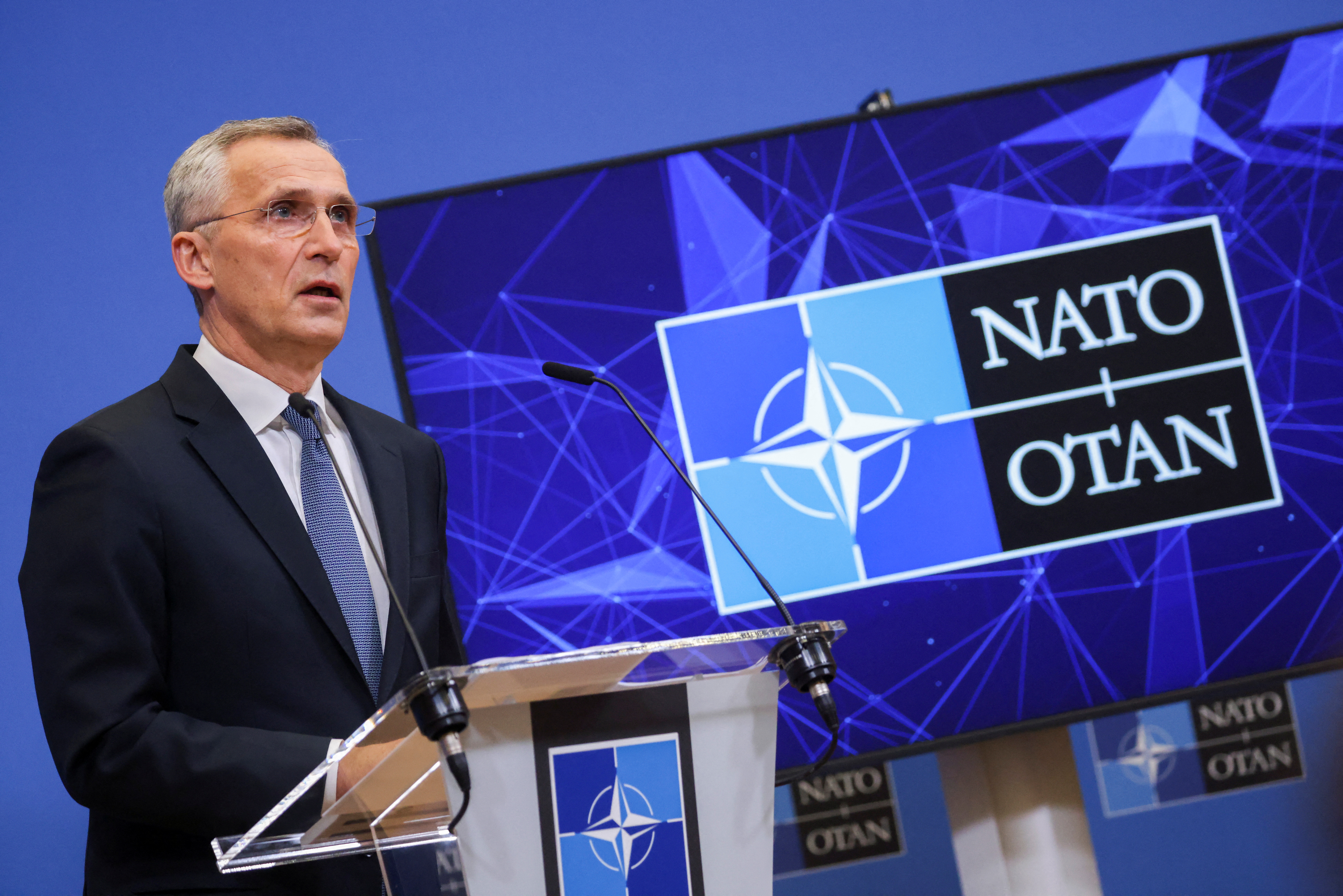 La OTAN sigue de cerca cada maniobra de las tropas invasoras de Putin (REUTERS/Yves Herman)