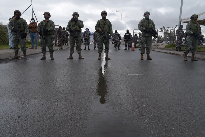 Protestas de presos en cuatro cárceles de Ecuador por el traslado de cinco cabecillas de “Los Lobos” a una prisión de máxima seguridad