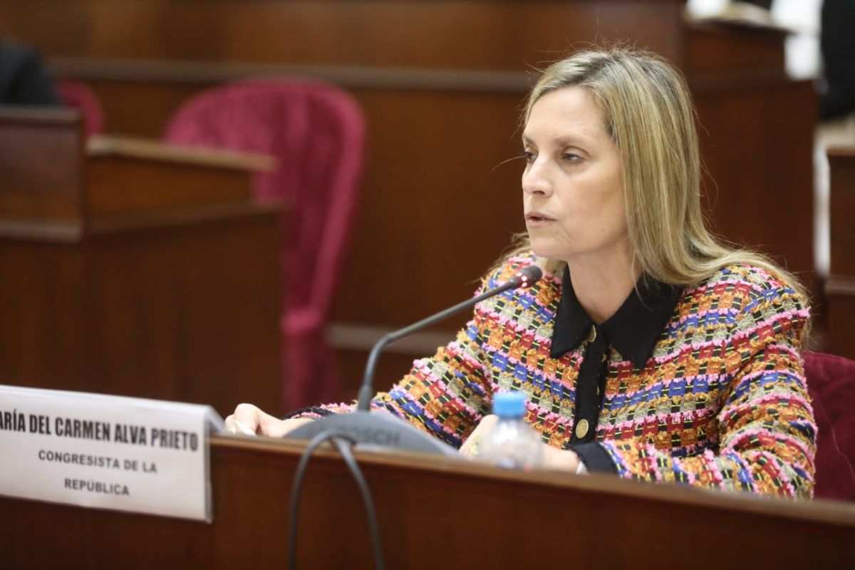 María del Carmen Alva propone reelección de congresistas: “Mejoraría la calidad de las leyes”
