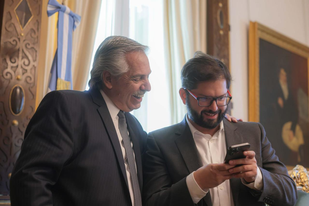 Ambos mandatarios tuvieron una charla distendida y con gestos de complicidad