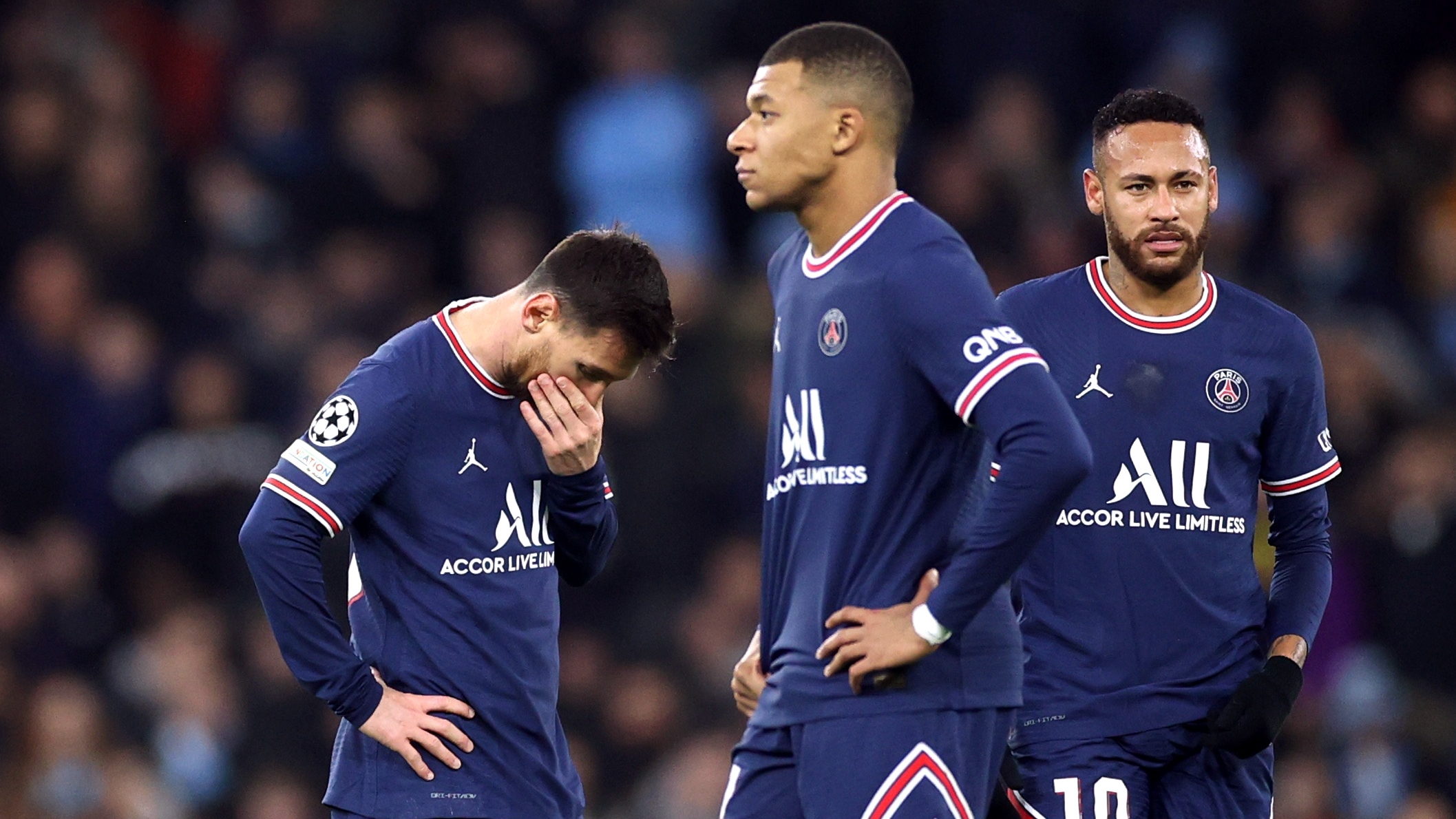 Mbappé fue ovacionado por los fanáticos, al contrario de lo que ocurrió con Messi y Neymar (Reuters)