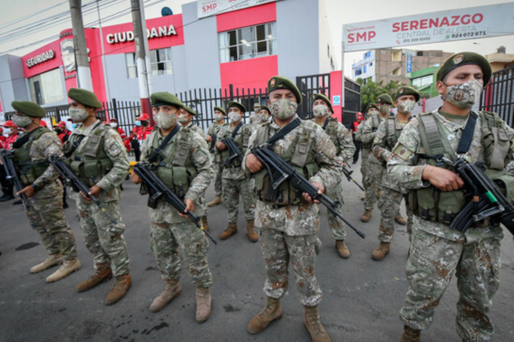 Fuerzas Armadas vienen brindando apoyo logístico a la PNP.