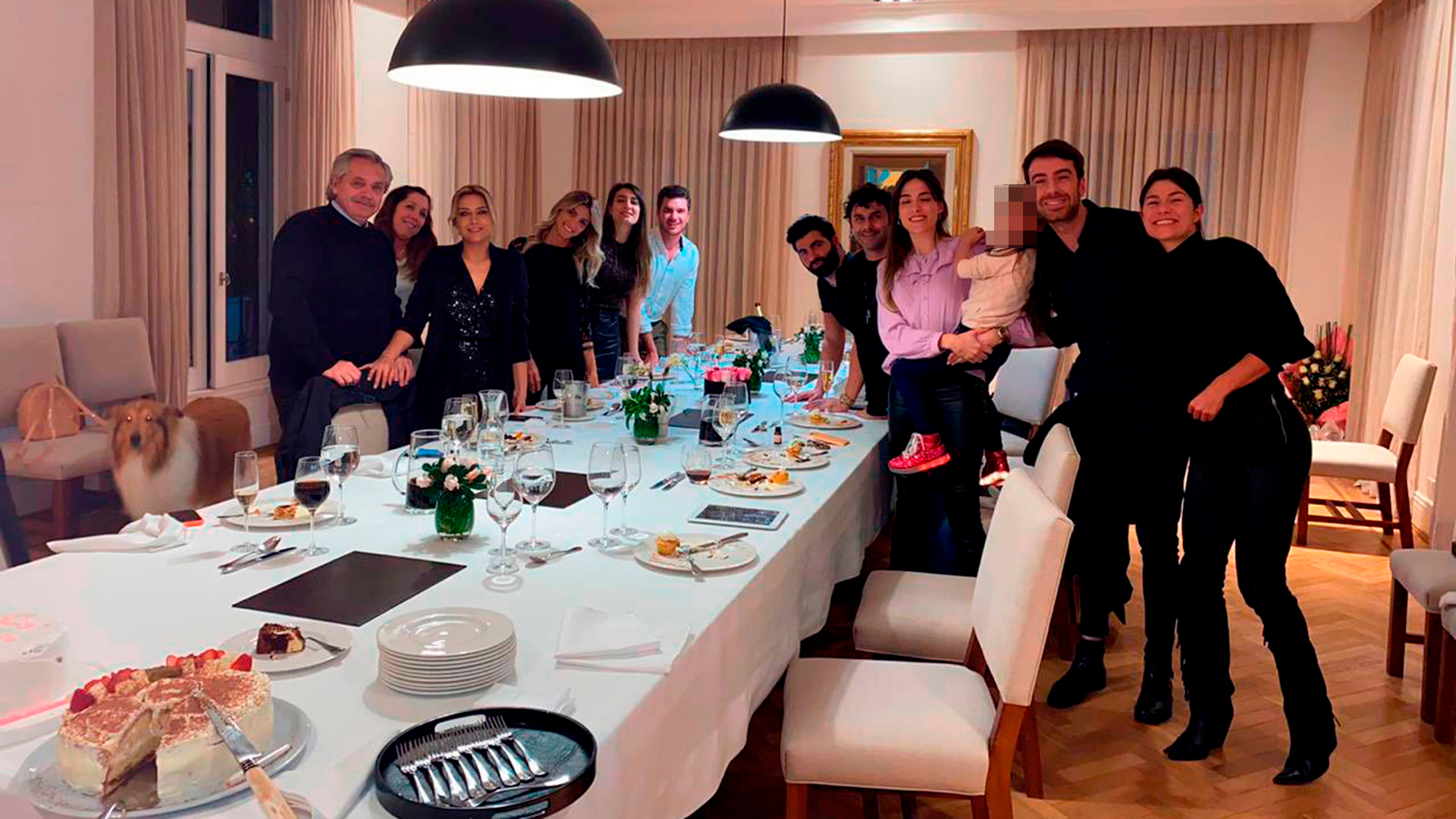 La foto de la polémica: Alberto Fernández festejó el cumpleaños de su esposa en Olivos en medio de la cuarentena
