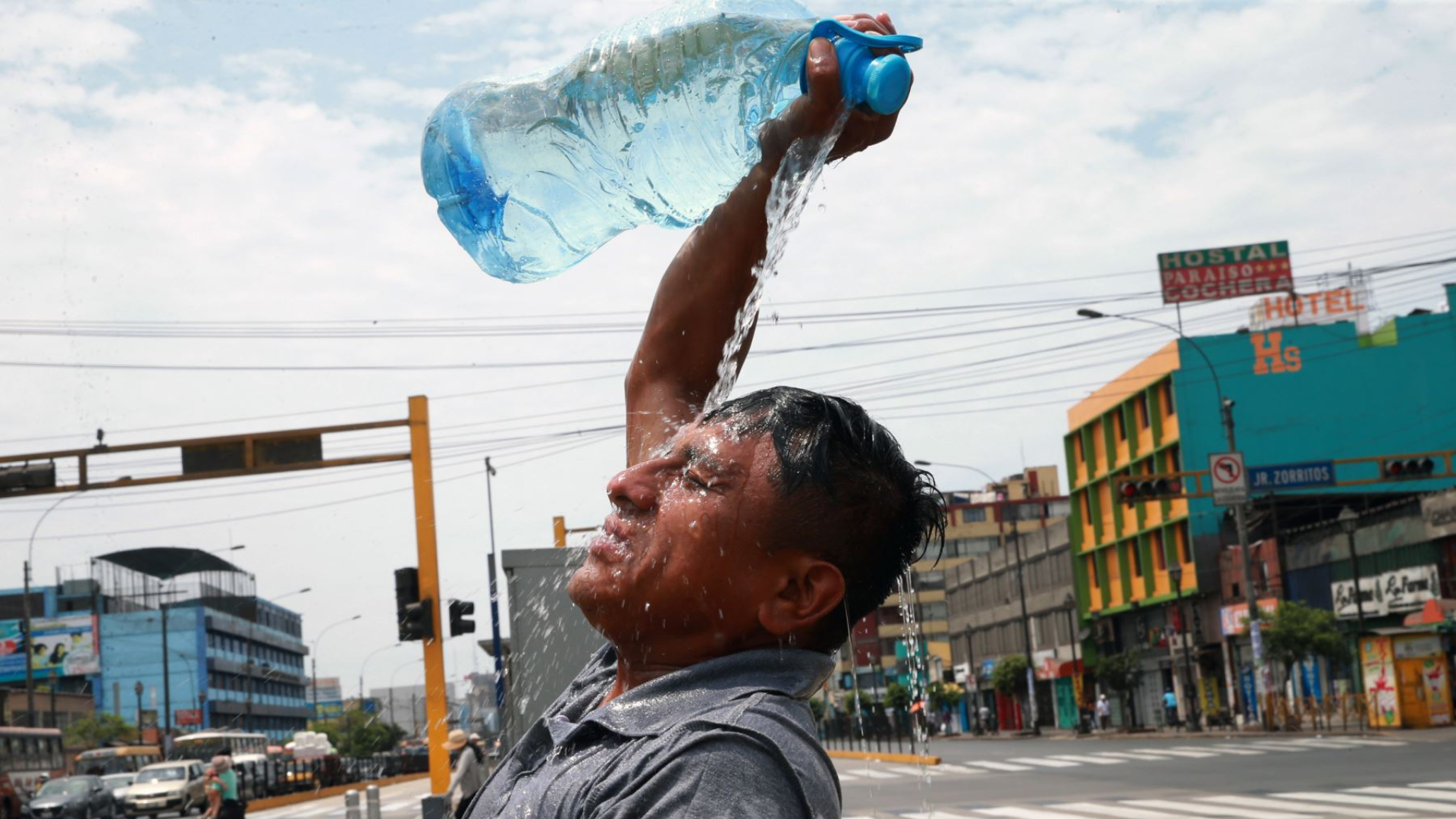 Lima seguirá caliente en Jueves Santo: 31°C de temperatura máxima y rayos UV extremadamente alto