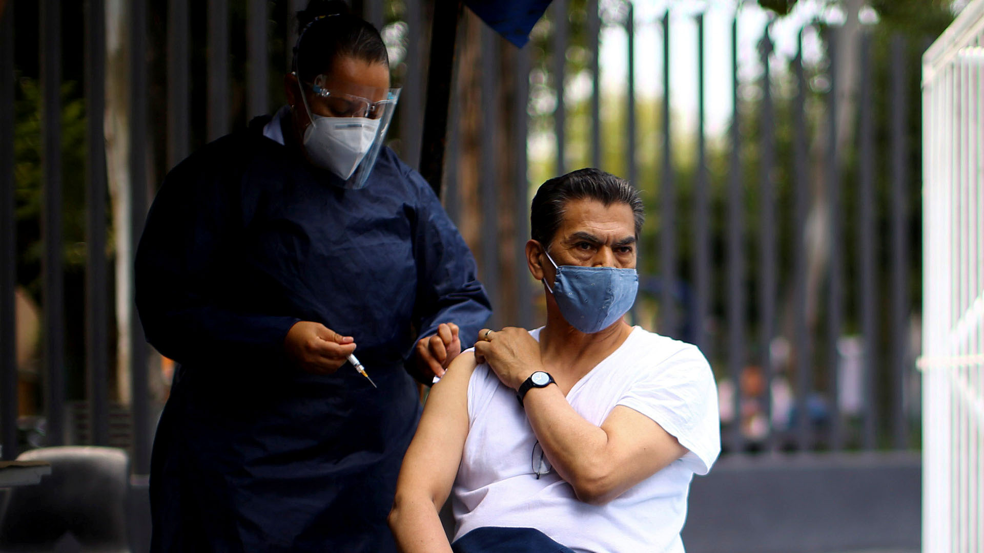 Al iniciar la temporada de influenza las autoridades advierten que habrá varias personas con enfermedades respiratorias (Foto: REUTERS/Edgard Garrido)