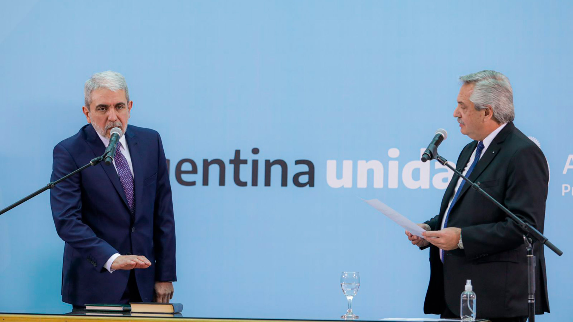 Aníbal Fernández juró este lunes como Ministro de Seguridad nacional: dos horas después se reunió con Perotti