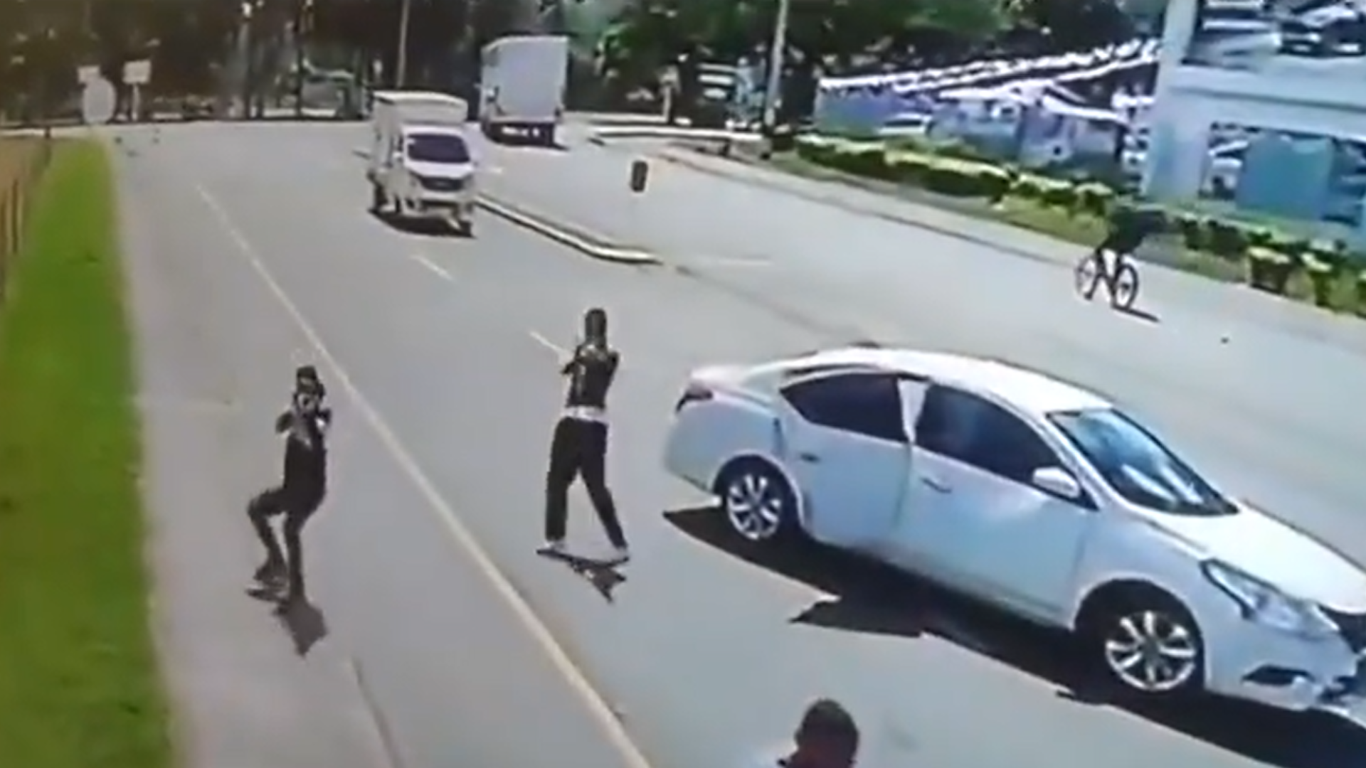 Video: hombres armados dispararon contra la oficina de un precandidato a la alcaldía de Tuluá 