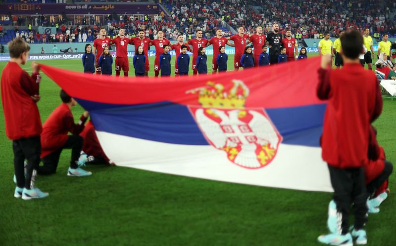 Foto de archivo de jugadores de Serbia antes de enfrentar a Suiza en el Mundial. Estadio 974, Doha, Qatar. 2 de diciembre de 2022.
REUTERS/Carl Recine