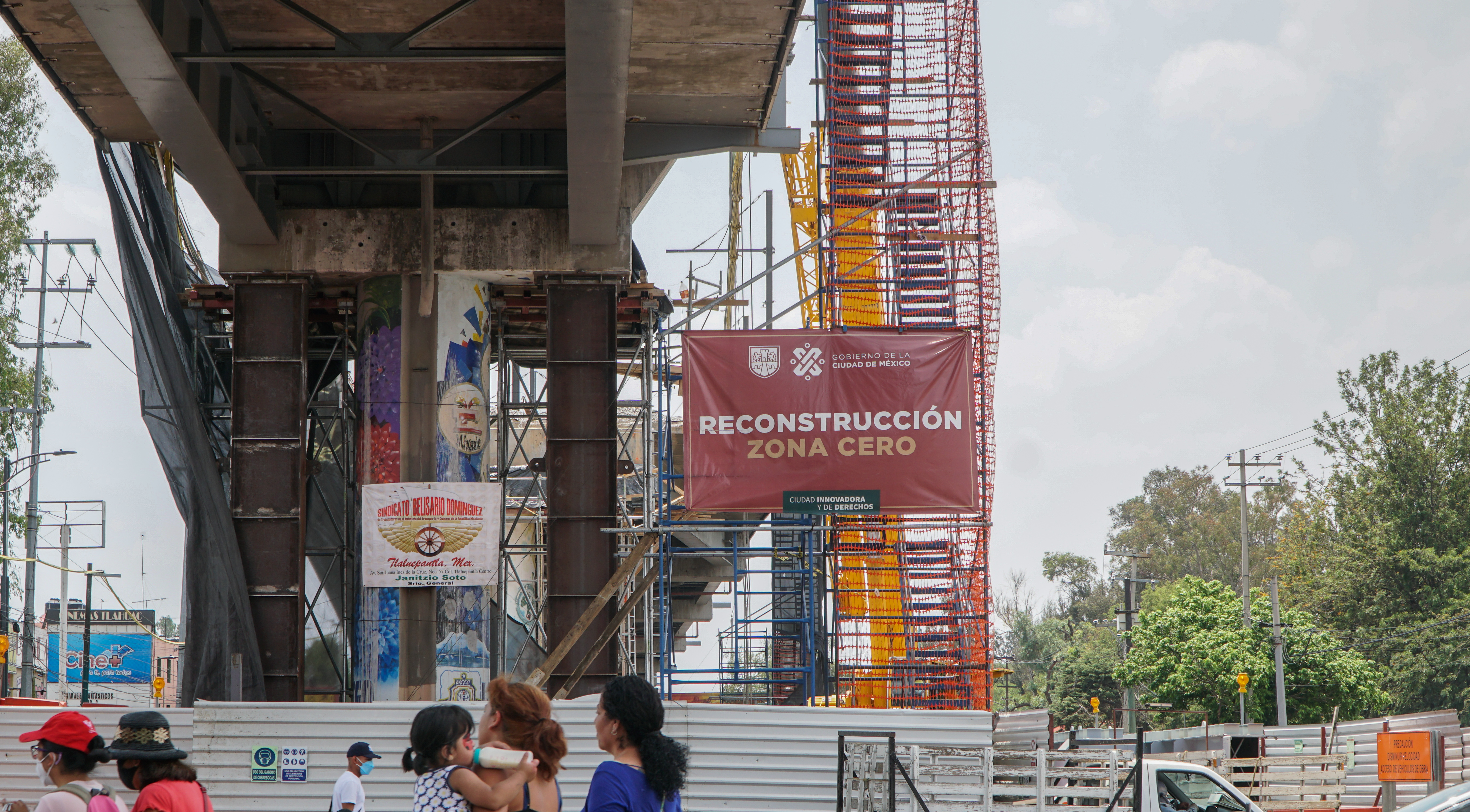 Colocaron primer trabe de acero en tramo colapsado de la Línea 12 del Metro (Foto: Miguel Angelino / Infobae)