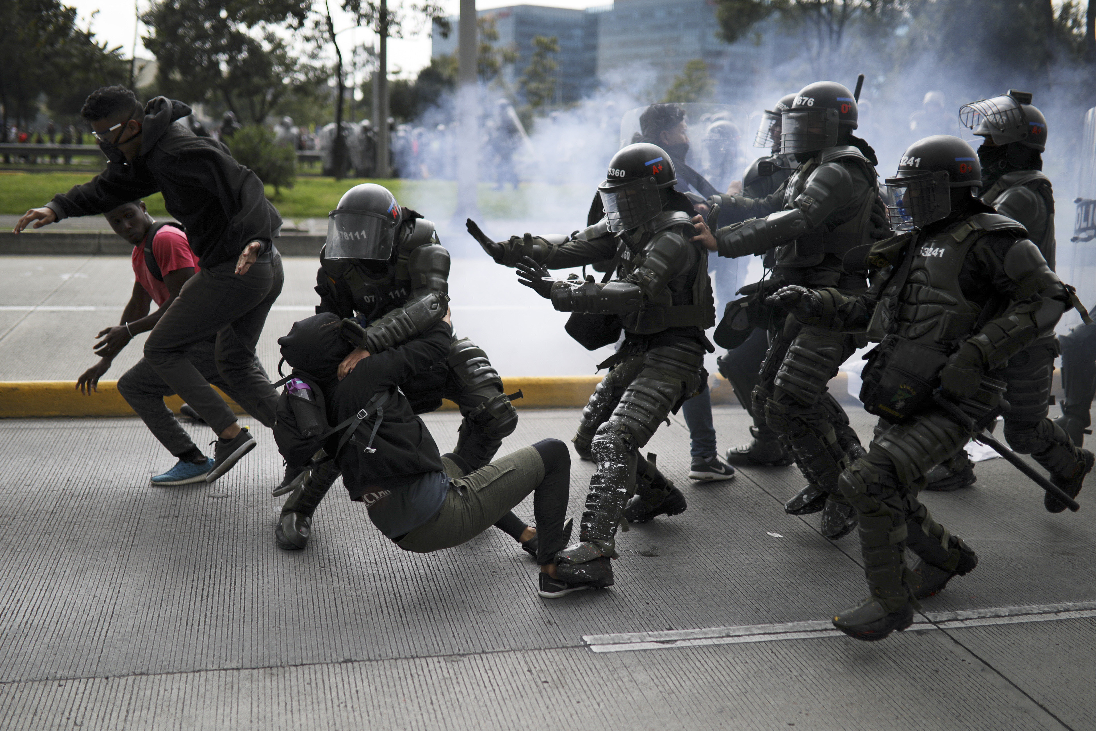 Durante protestas del paro nacional en Colombia habrían sido asesinadas 13 personas a manos de la Policía: Temblores - Infobae