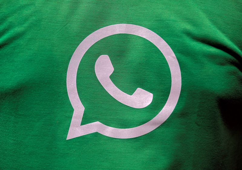 WhatsApp sigue trabajando en la función "modo vacaciones" (REUTERS/Rupak De Chowdhuri/File Photo)