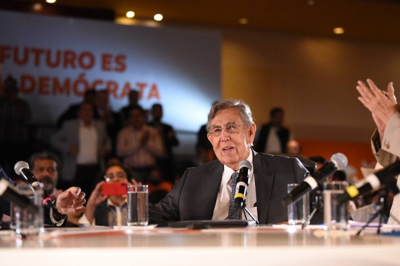 Cuauhtémoc Cárdenas dijo que Reforma electoral de AMLO no debe poner en riesgo autonomía del INE (Foto: Twitter/@MovCiudadanoMX)